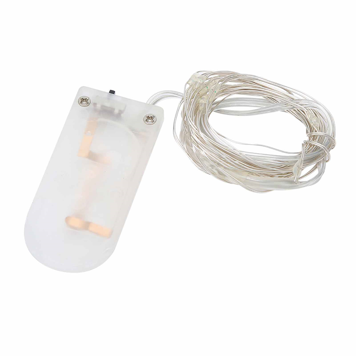 Eine Lichterkette. Gezeigt werden ein durchsichtiges Batteriepack und ein Strang silberner Lichter.
