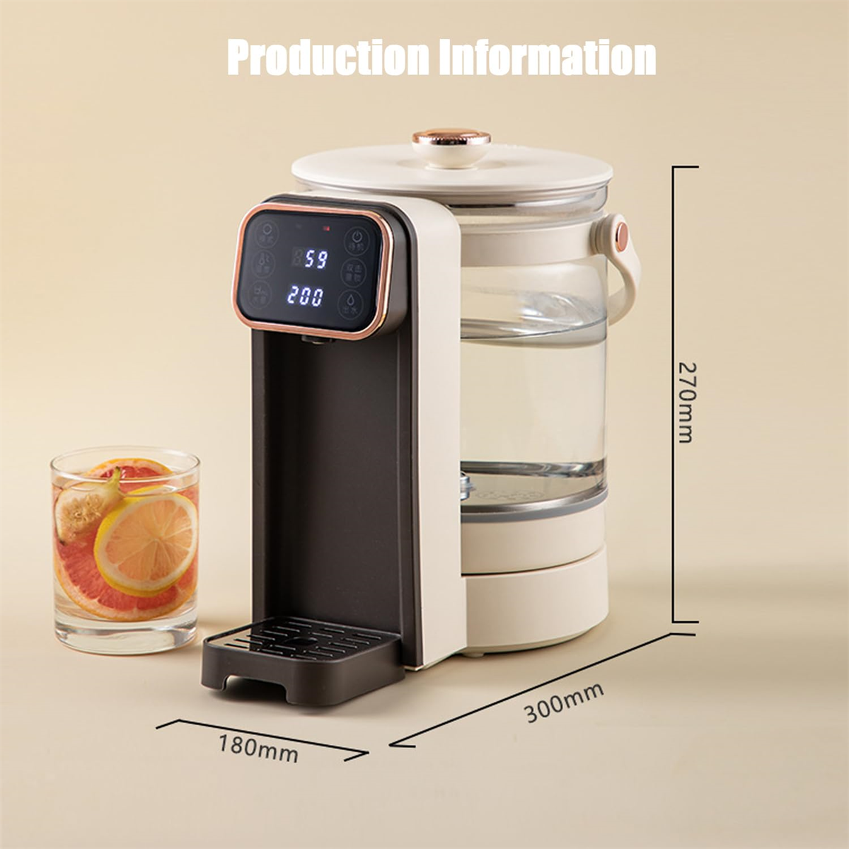 Ein weiß-schwarzer Wasserspender mit Digitalanzeige, ein Glas mit Zitrusfrüchten und beschrifteten Abmessungen.
