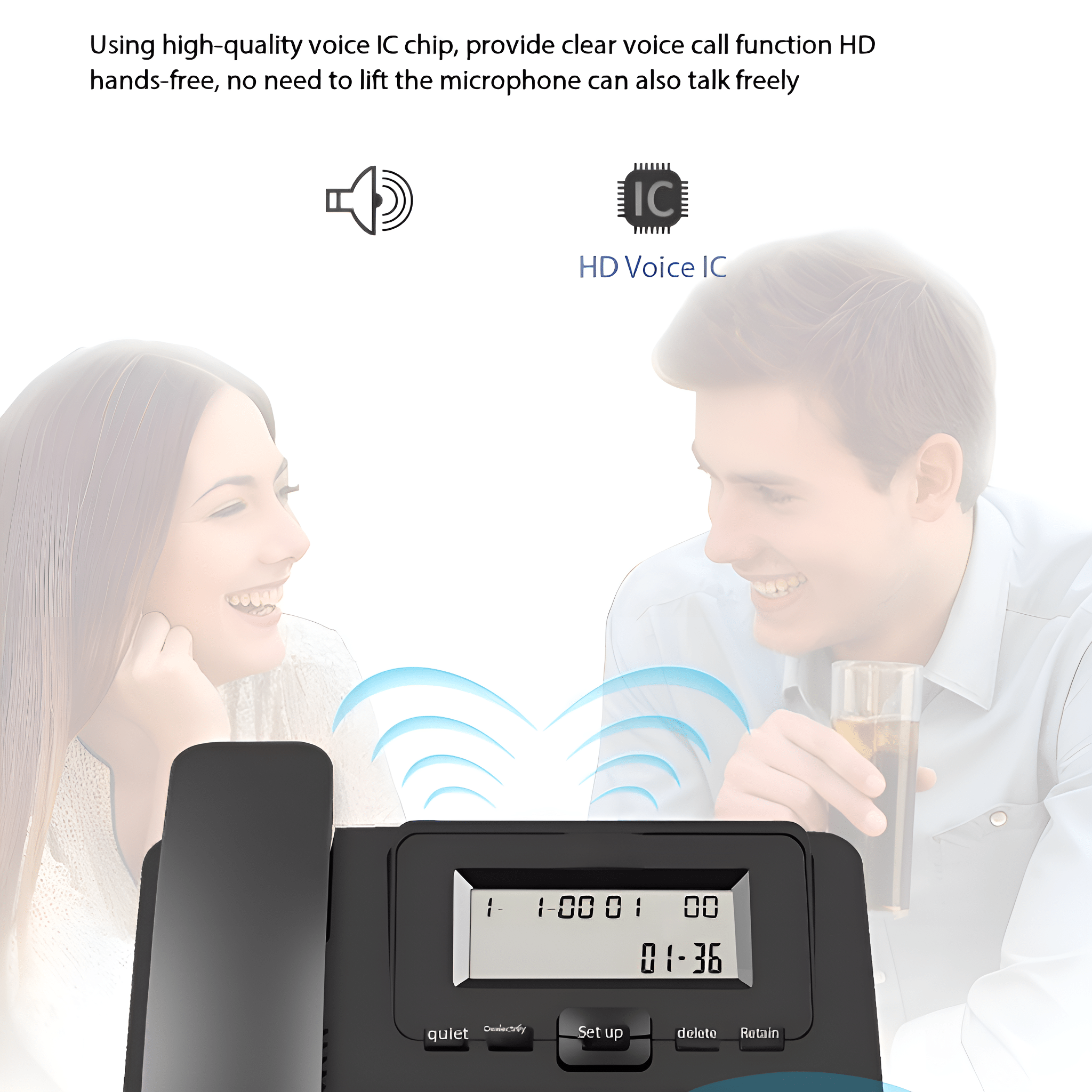 Ein Festnetztelefon mit Display. Zwei Personen lächeln das Telefon an.