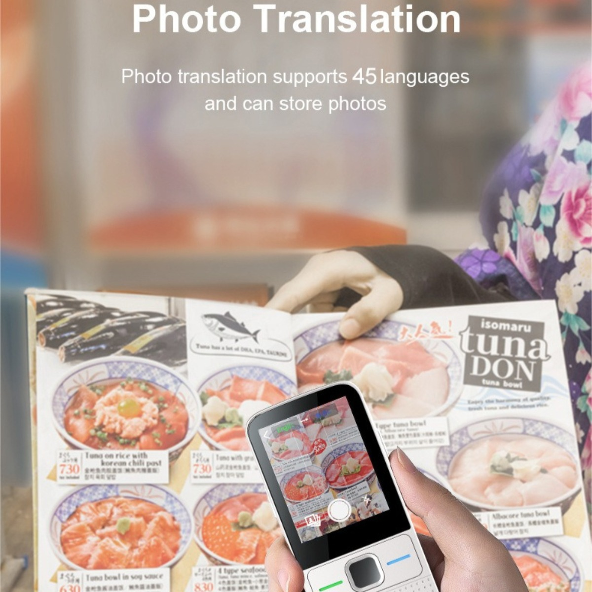 Ein Telefon zeigt Fotos von Speisekarten. Die Hand einer Person hält das Telefon.