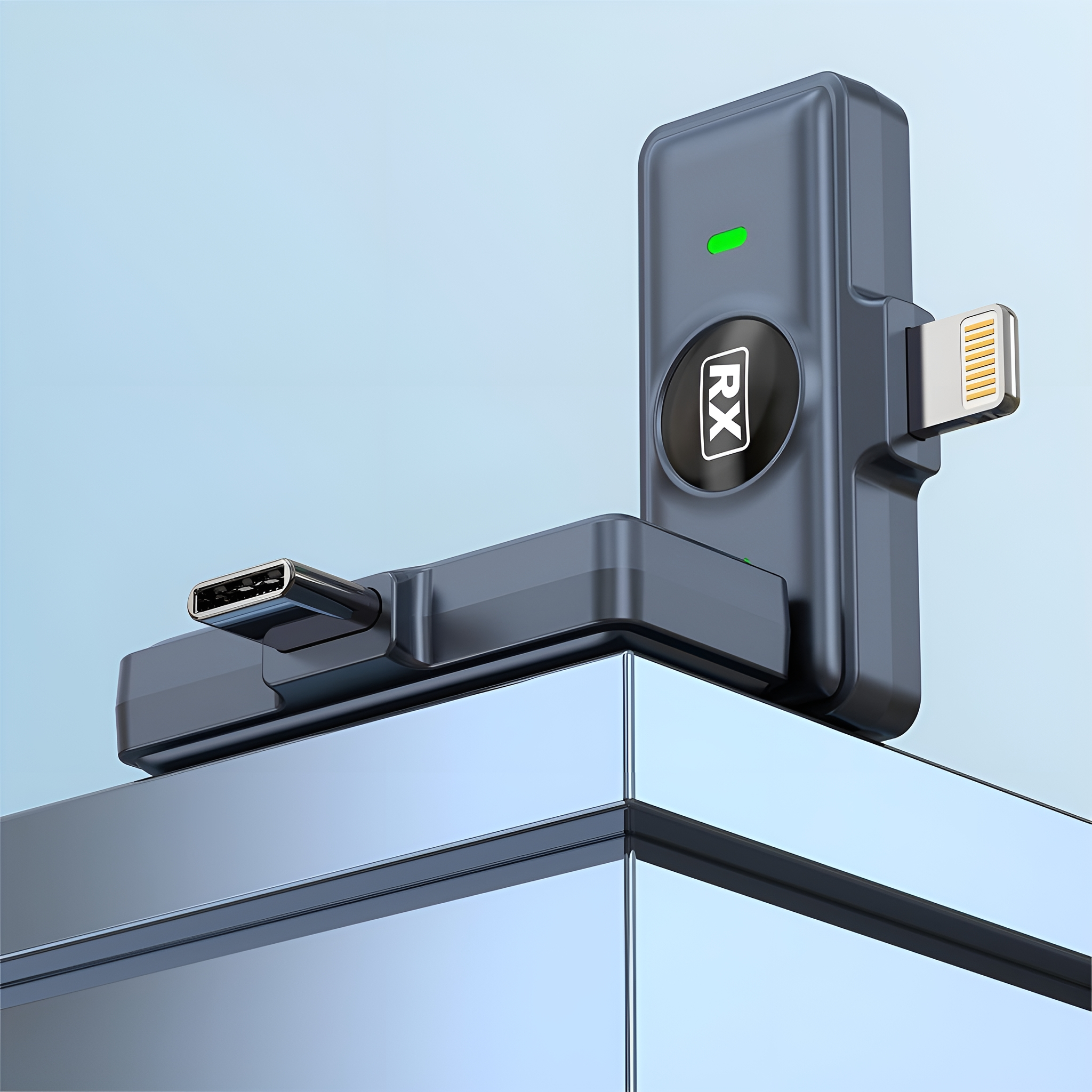Ein schwarzer und grauer drahtloser Audioempfänger mit Lightning- und USB-C-Anschlüssen auf hellblauem Grund.