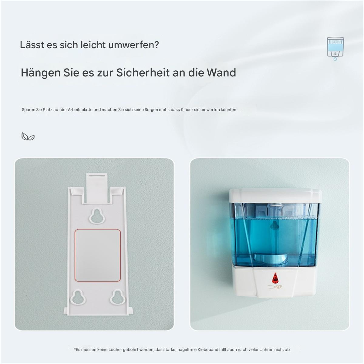 Wandmontierter Seifenspender mit transparentem Behälter und blauer Flüssigseife darin.
