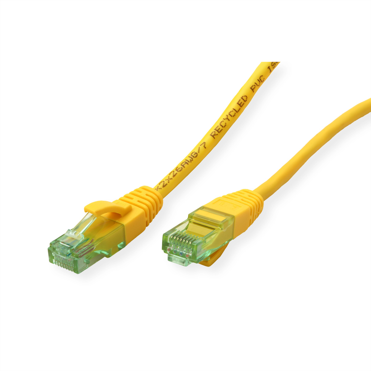Gele ethernetkabel met connectoren op een witte achtergrond.