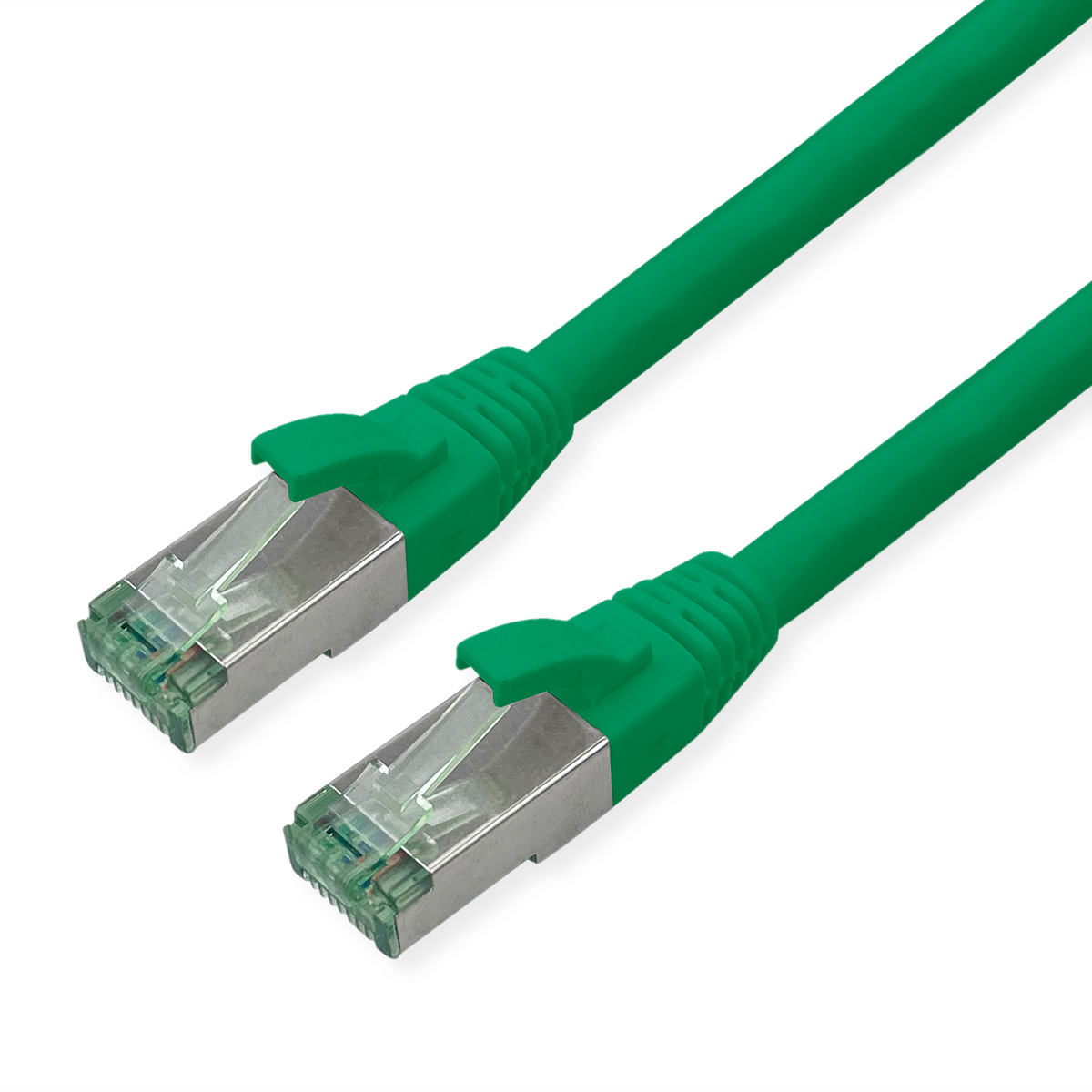 Câble Ethernet vert avec connecteurs argentés, sur fond blanc. Deux câbles sont affichés.