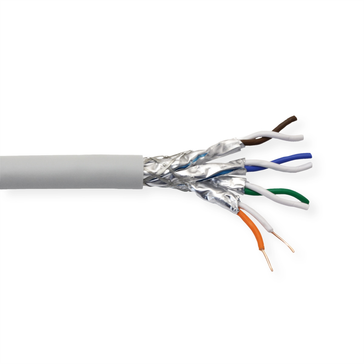Przecięty kabel Ethernet pokazujący wewnętrzne przewody, białe tło.