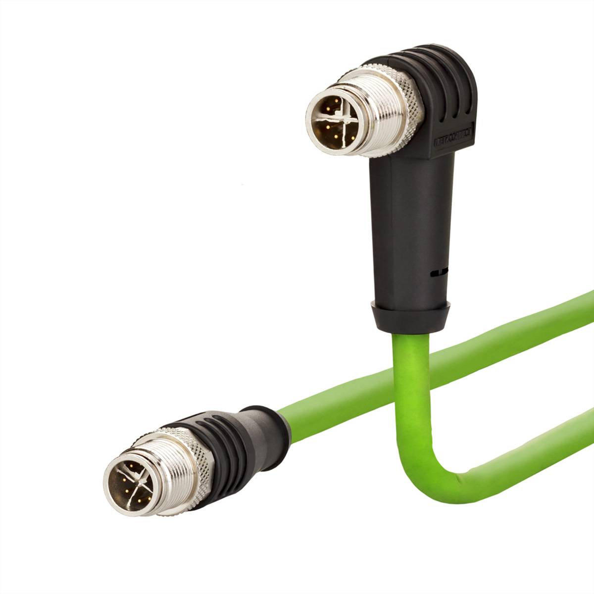 Groene kabel met twee zwarte connectoren. Close-up.