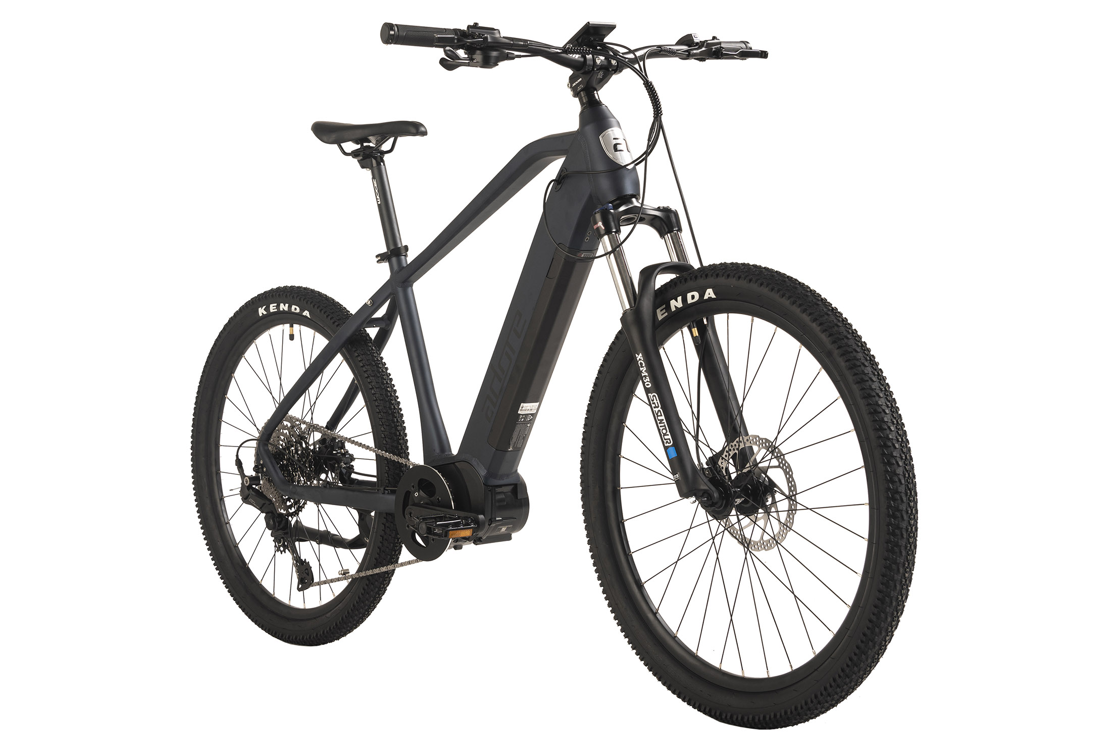 Dunkelgraues Elektrofahrrad mit schwarzen Reifen. Weißer Hintergrund. Vorderansicht.