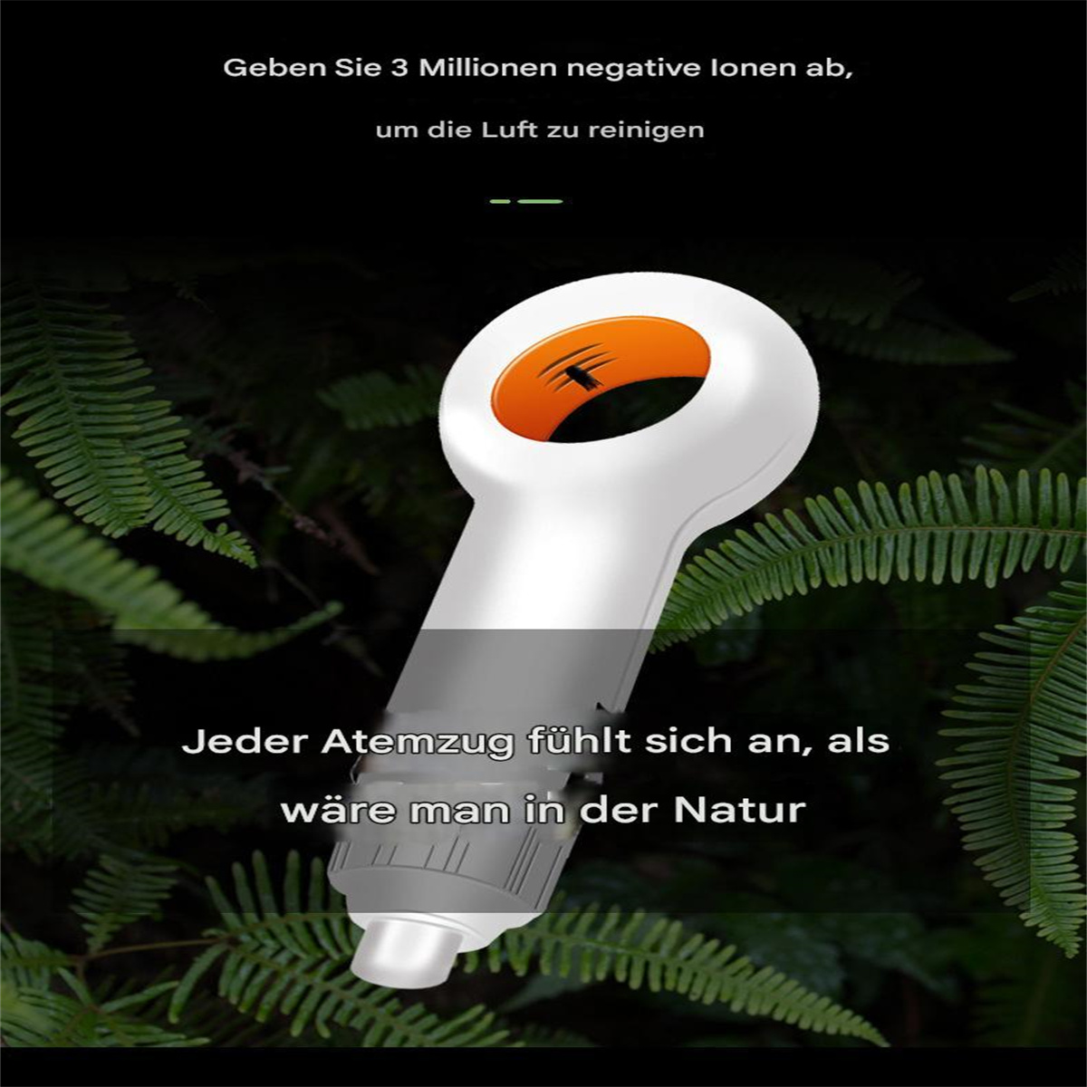 Weißer Luftreiniger mit orangefarbenen Details, mit grünen Blättern im Hintergrund. Text zur Luftreinigung.