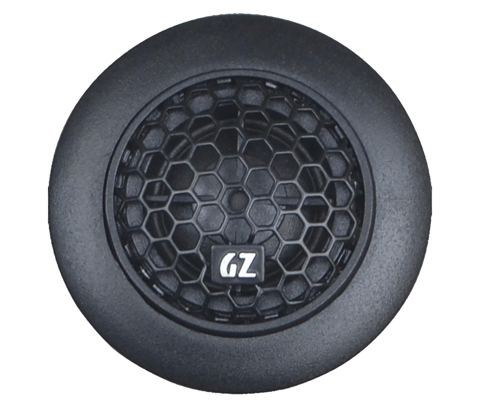Schwarzer Lautsprecher. Sechseckiger Mesh-Grill, schwarzer Rahmen, mit 'GZ' Logo.