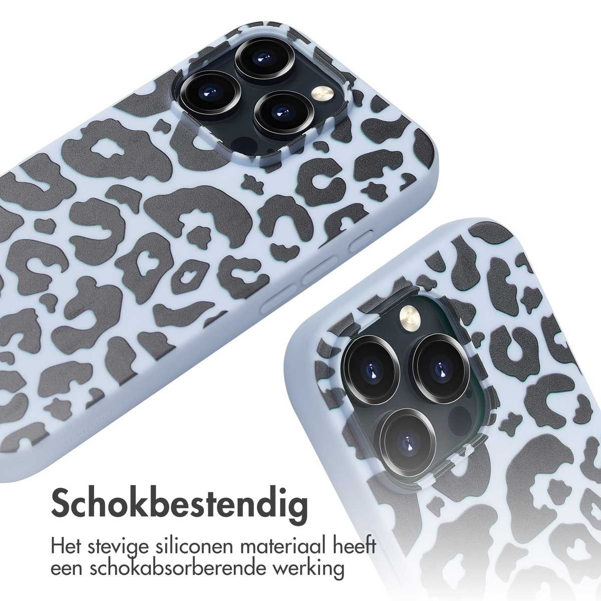 Twee telefoonhoesjes met een blauw luipaardprint patroon.