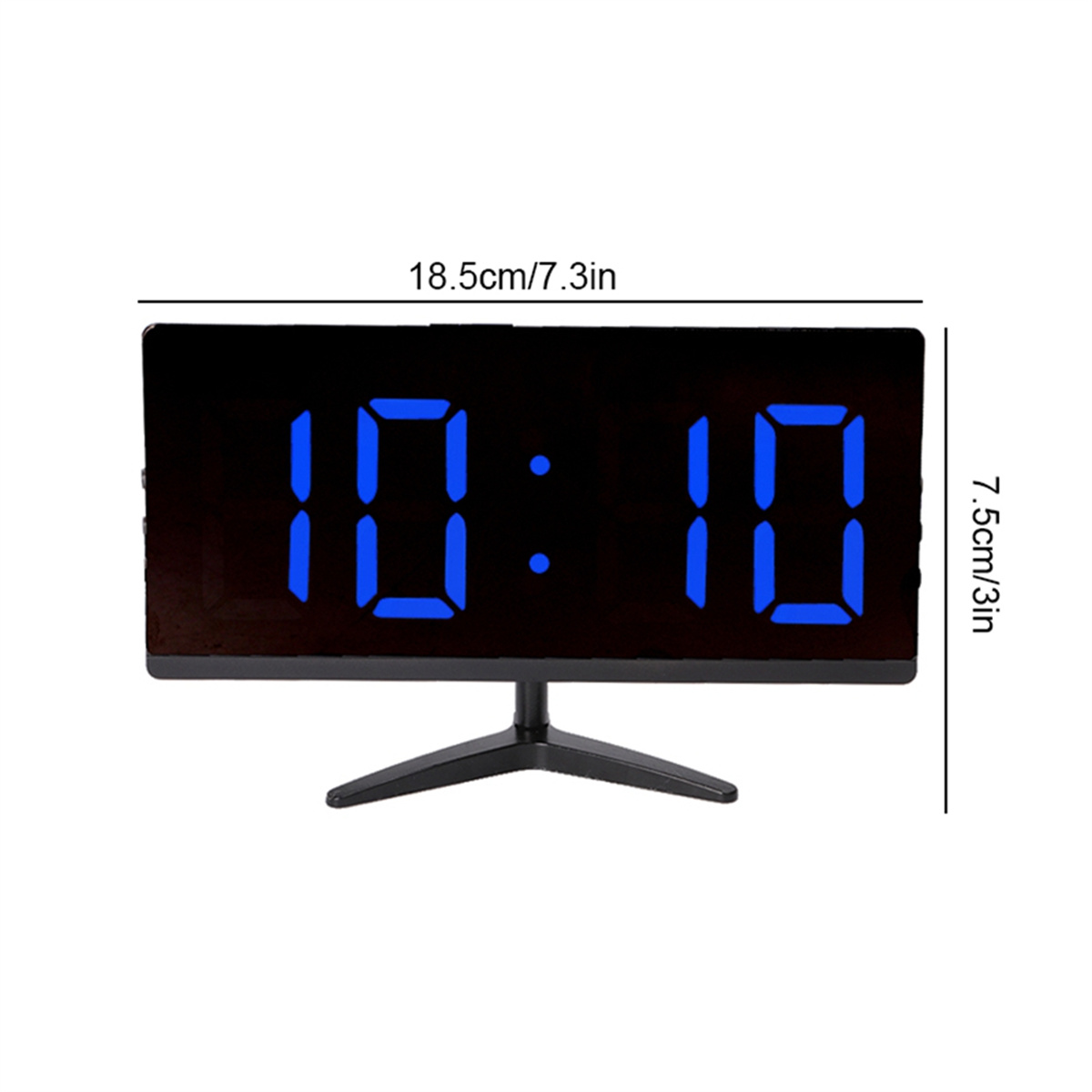 Ein schwarzer digitaler Wecker, der 10:10 anzeigt, mit den Abmessungen 18,5 cm/7,3 Zoll x 7,5 cm/3 Zoll.