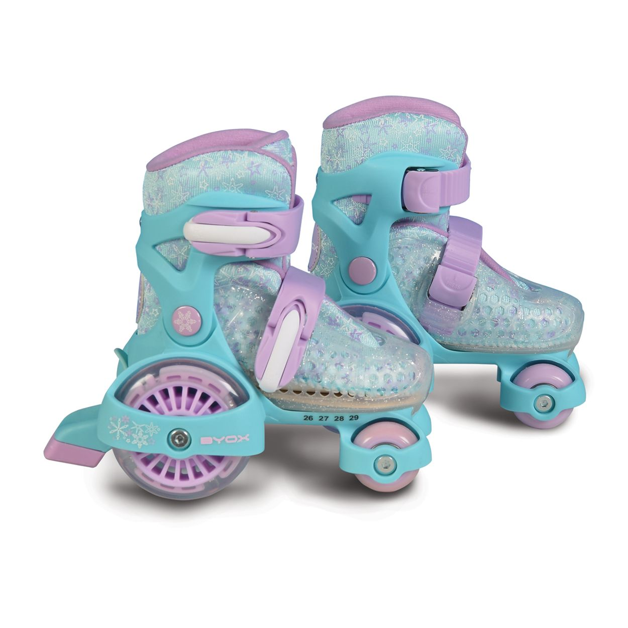 Zwei Rollschuhe, türkis und lila, auf weißem Hintergrund. Schneeflockenmuster auf den Stiefeln. Räder und Schnallen sind sichtbar.