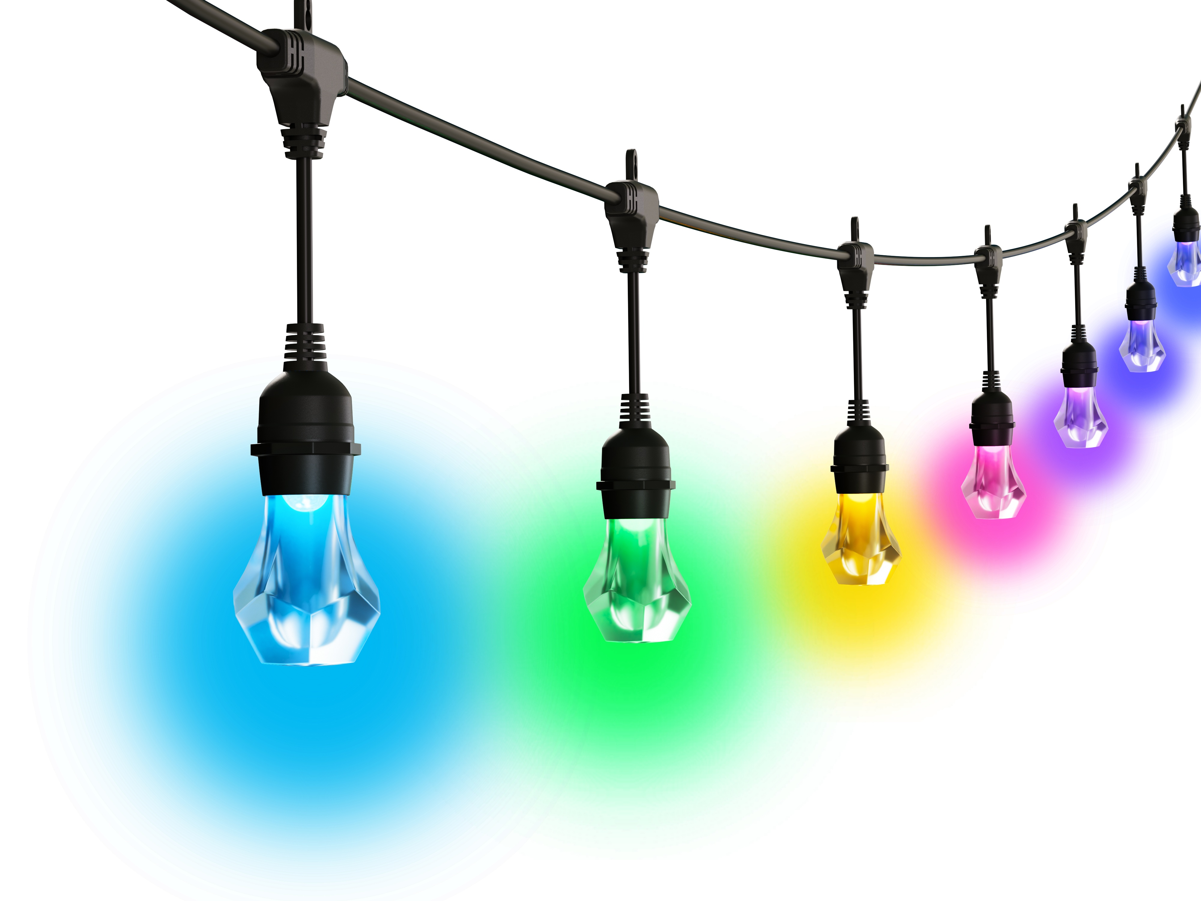 Stringa di luci LED colorate appese su sfondo bianco.