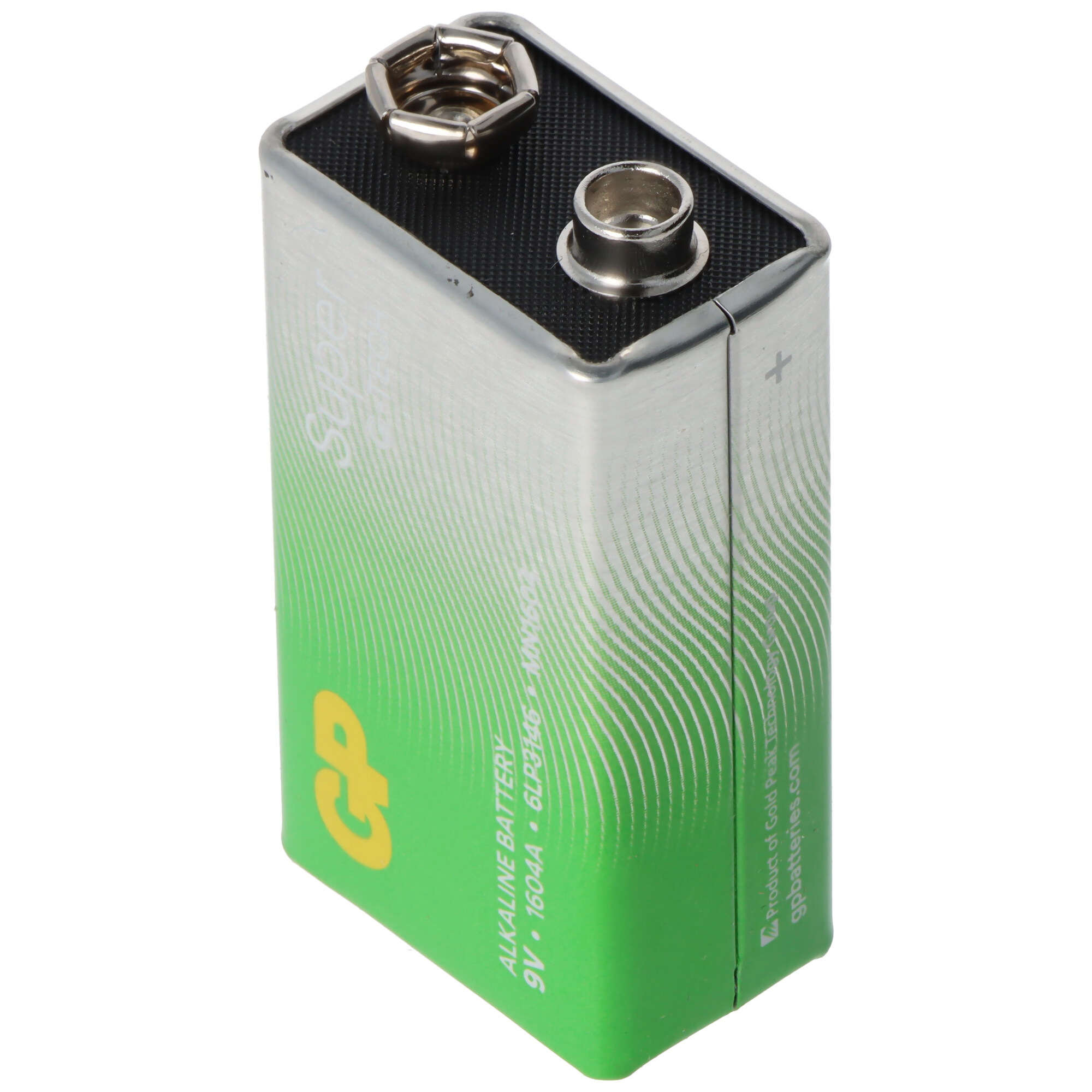Eine grüne und silberne 9V-Alkalibatterie auf weißem Hintergrund.