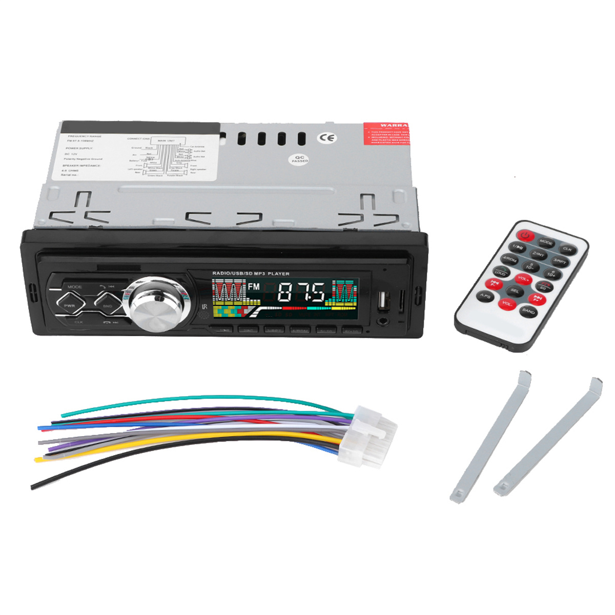 Autoradio-Player mit Fernbedienung und Kabeln. Es hat ein digitales Display und verschiedene Tasten.