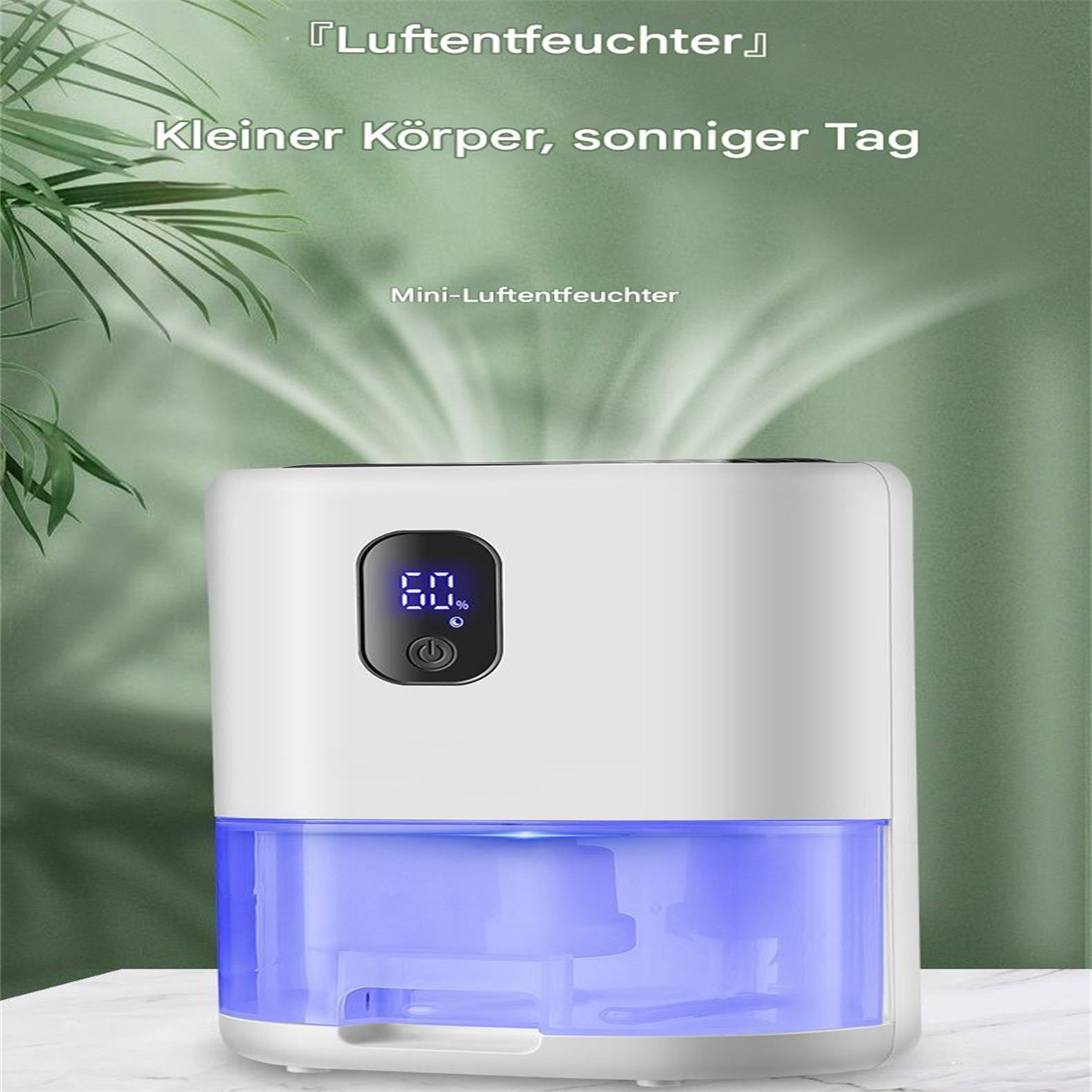 Ein weiß-blauer Luftbefeuchter mit Digitalanzeige. Er ist vor einem grünen Hintergrund platziert.
