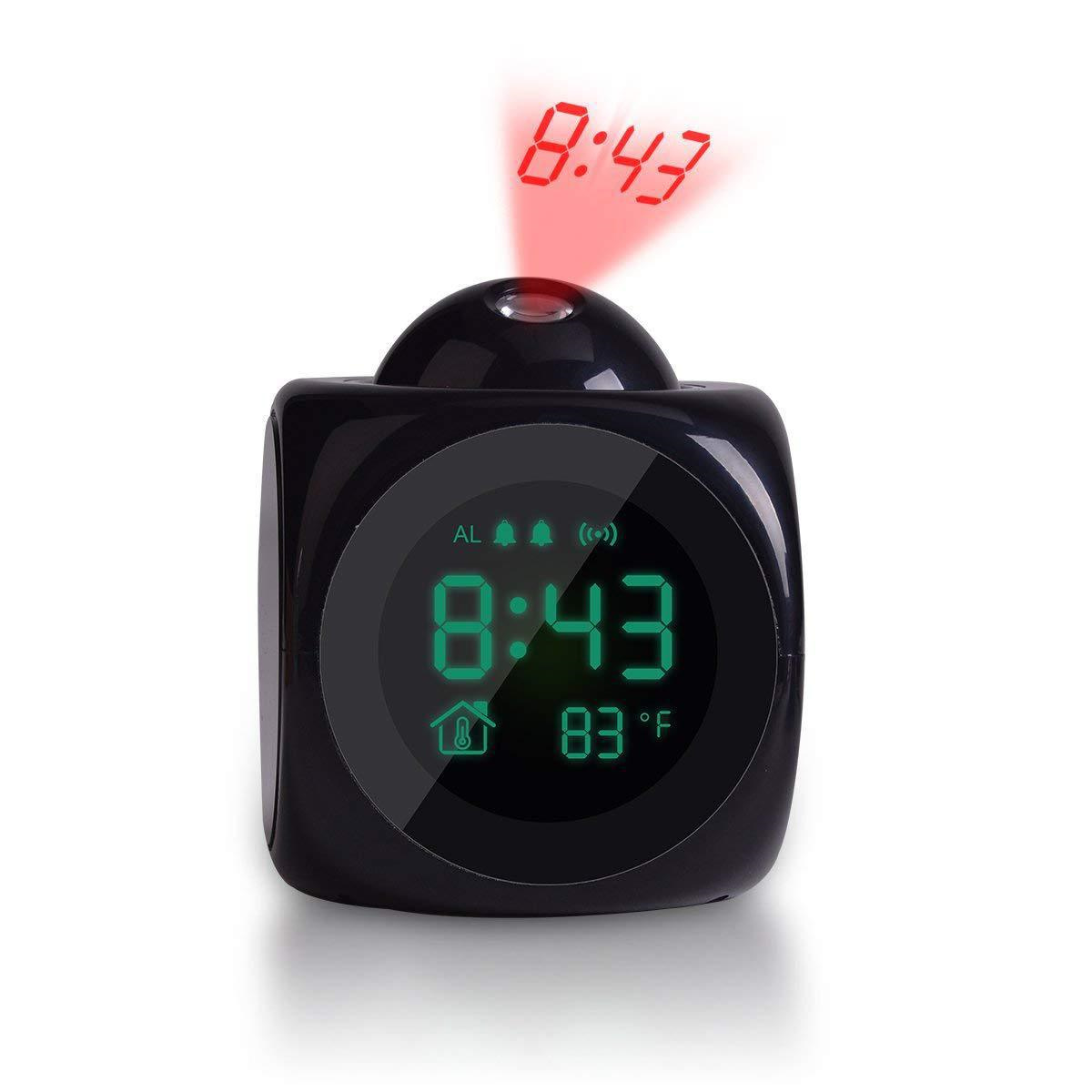 Schwarze Würfeluhr mit digitaler Anzeige von Zeit und Temperatur. Die Zeit wird oben projiziert.