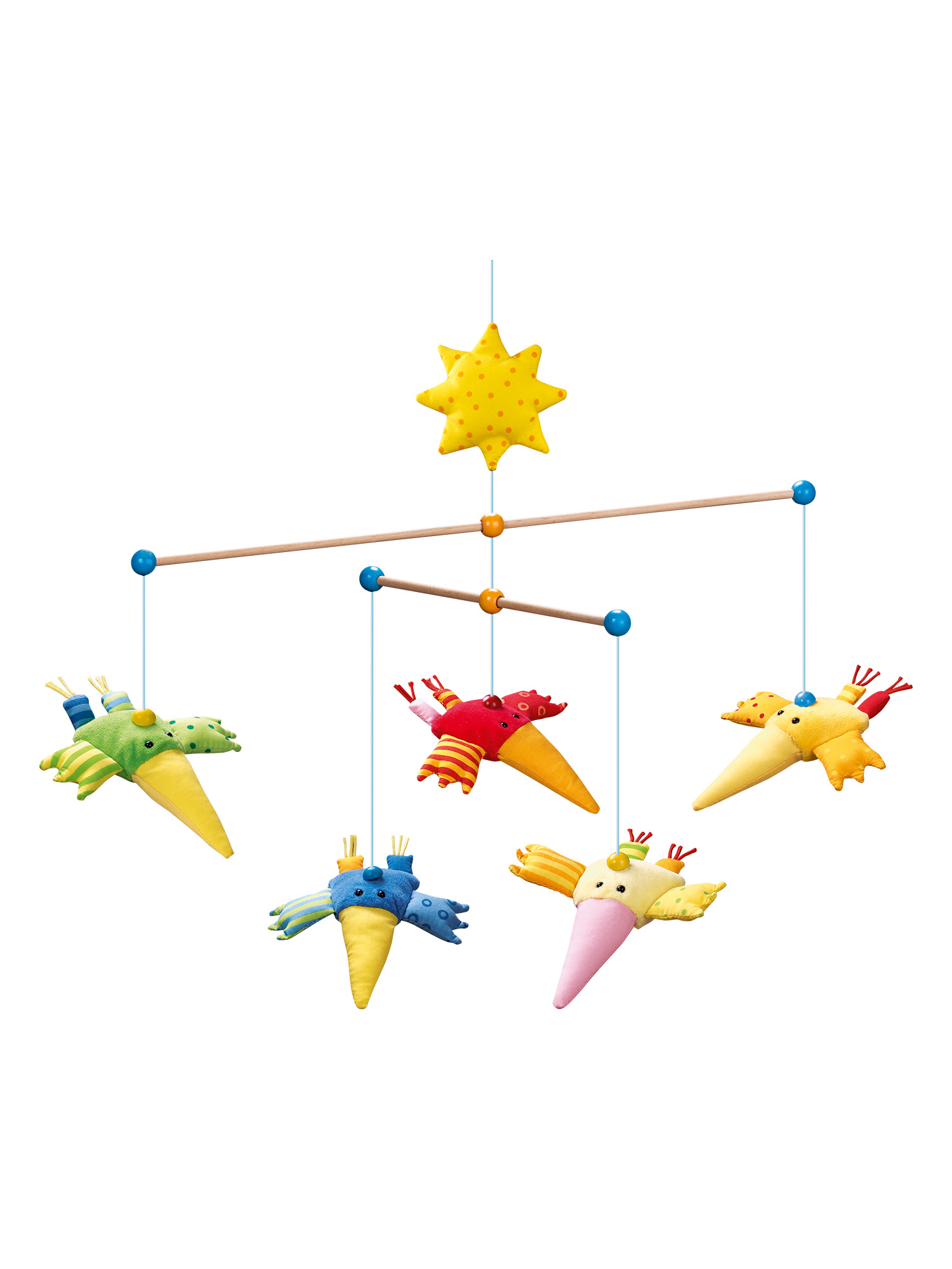 Ein buntes Babymobile mit Plüschvögeln und einem gelben Stern. Weißer Hintergrund.