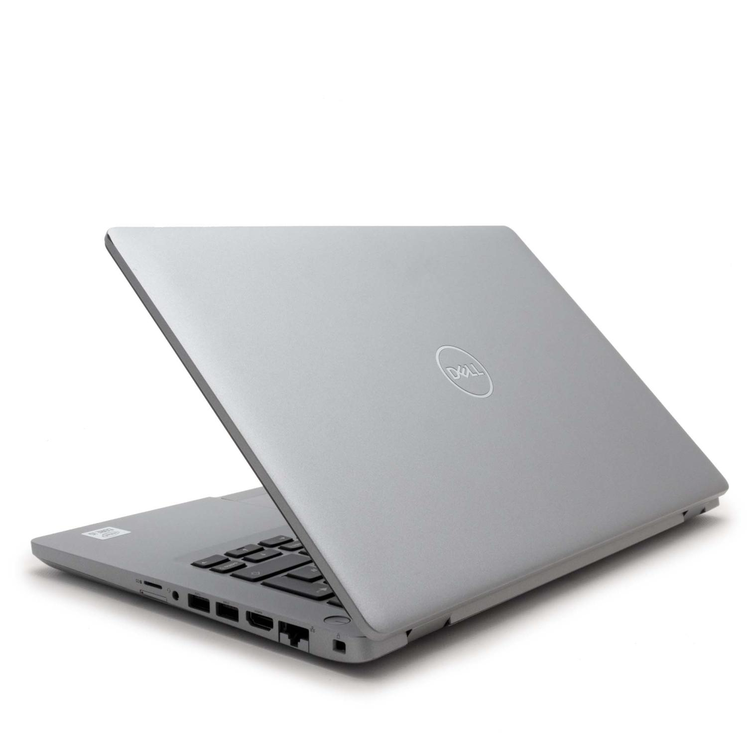 Silberner Laptop in einem Winkel, geöffnet auf weißem Hintergrund, mit Dell-Logo.