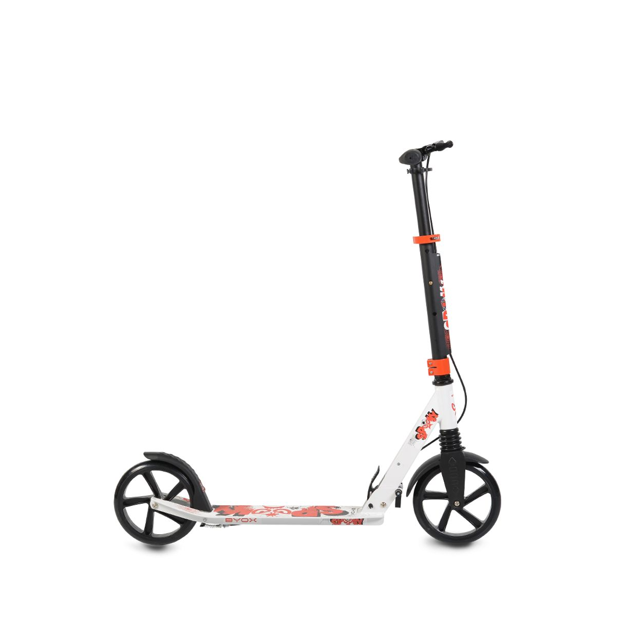 Ein weißer Roller mit roten Blumendesigns. Er hat schwarze Räder, einen schwarzen Lenker und einen orangefarbenen Griff.
