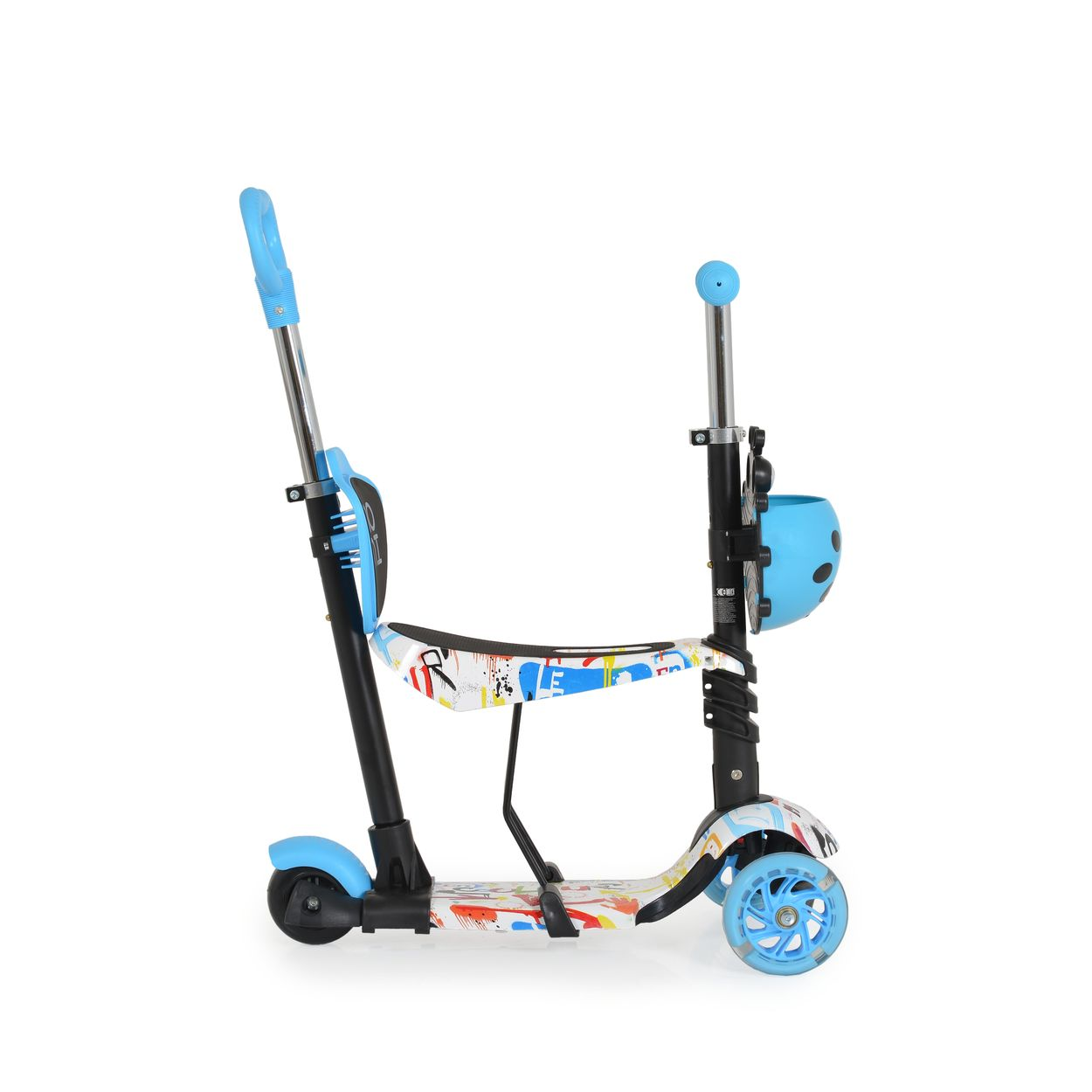 Ein blau-weißer Roller mit Sitz und Griff. Er steht auf einer weißen Oberfläche.