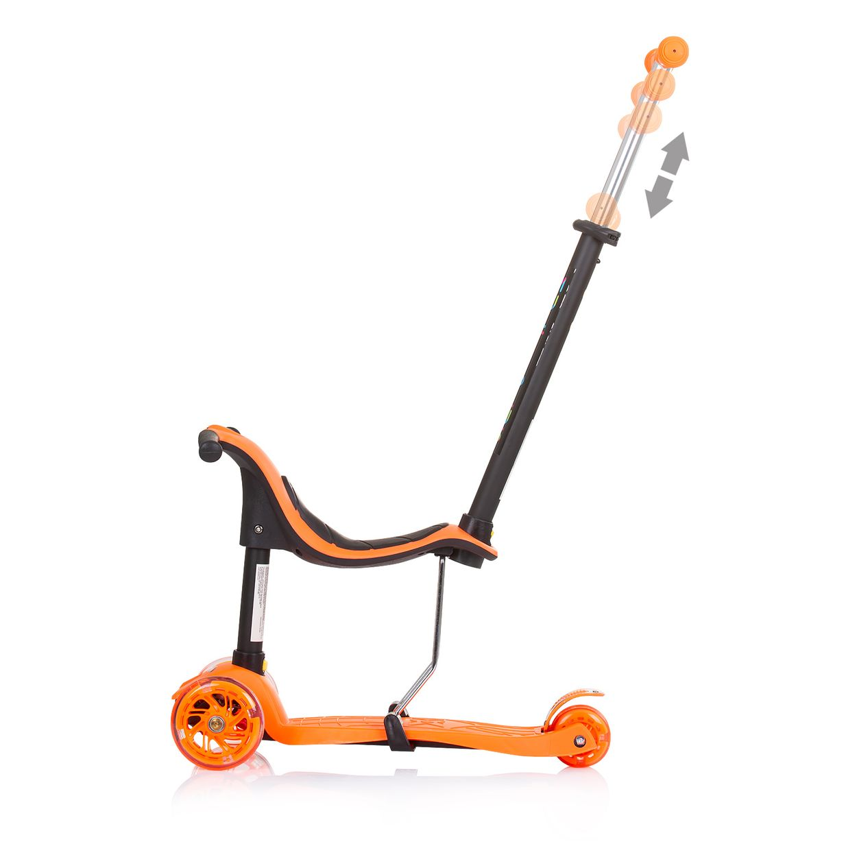 Ein orangefarbener und schwarzer Roller mit schwarzem Griff. Pfeile zeigen die Ausdehnung des Griffs.