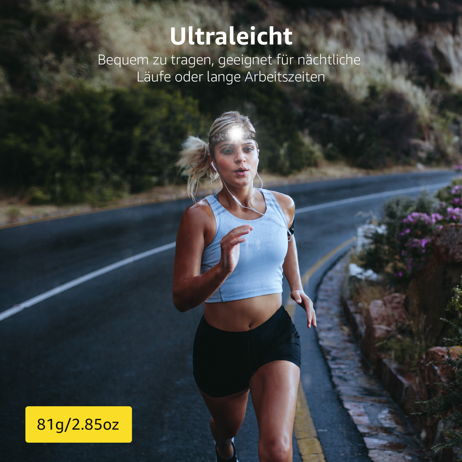 Frau läuft auf einer Straße, trägt eine Stirnlampe. Text: Ultraleicht 81g/2.85oz.