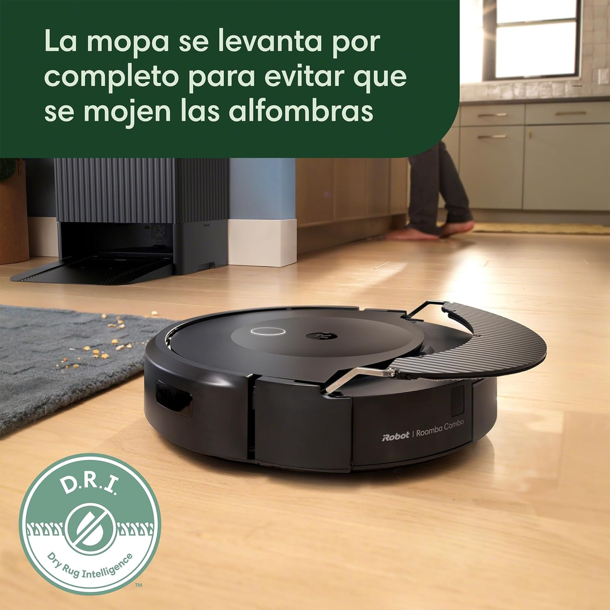 Aspiradora robot Roomba Combo negra limpiando una habitación con una alfombra.