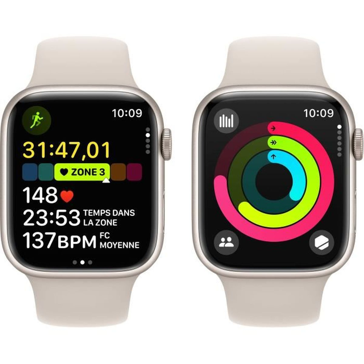 Twee smartwatches tonen fitnessgegevens op een witte achtergrond.