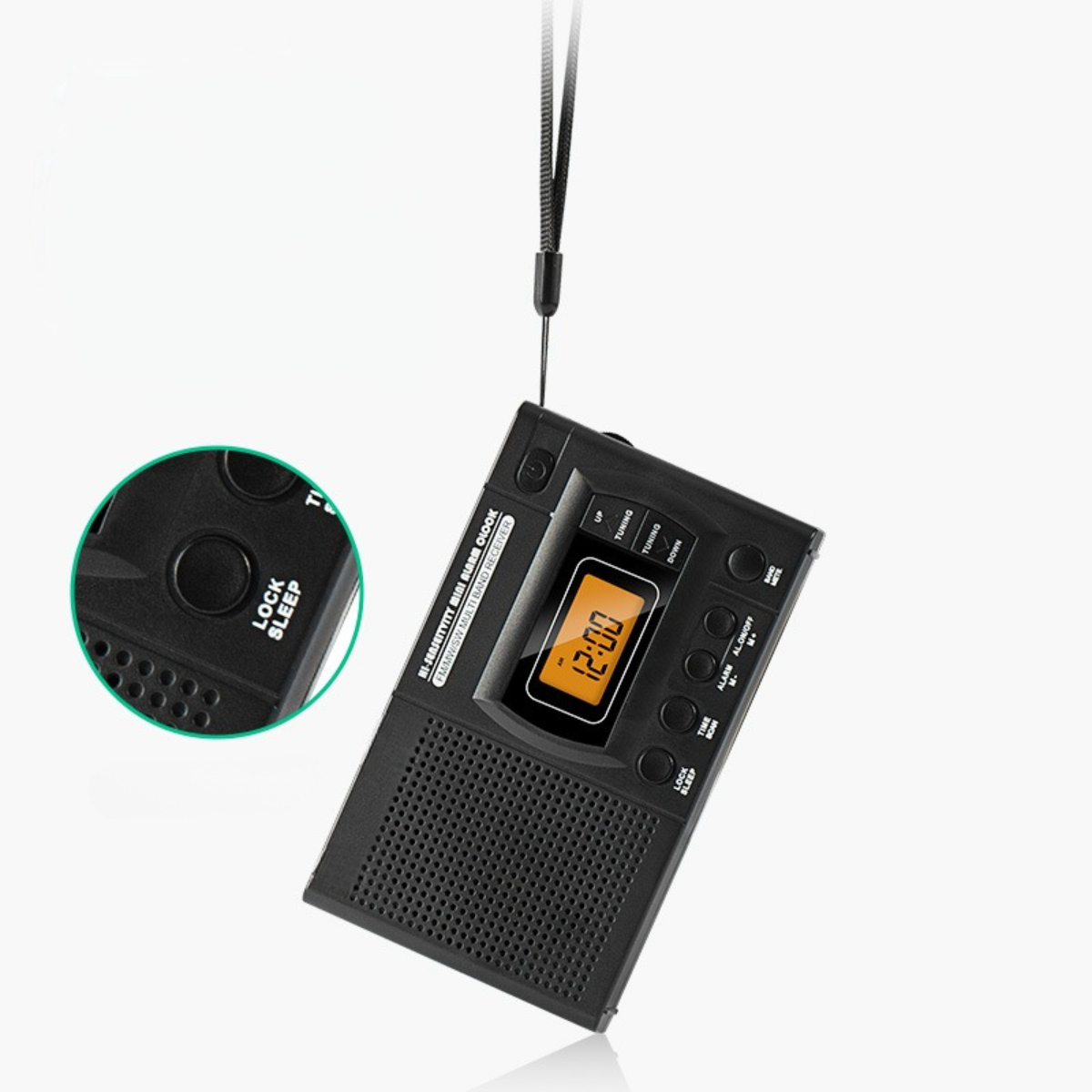 Ein schwarzes Digitalradio mit einem kleinen Bildschirm, der die Zeit anzeigt. Es hat Knöpfe und ein Schlüsselband an der Oberseite.