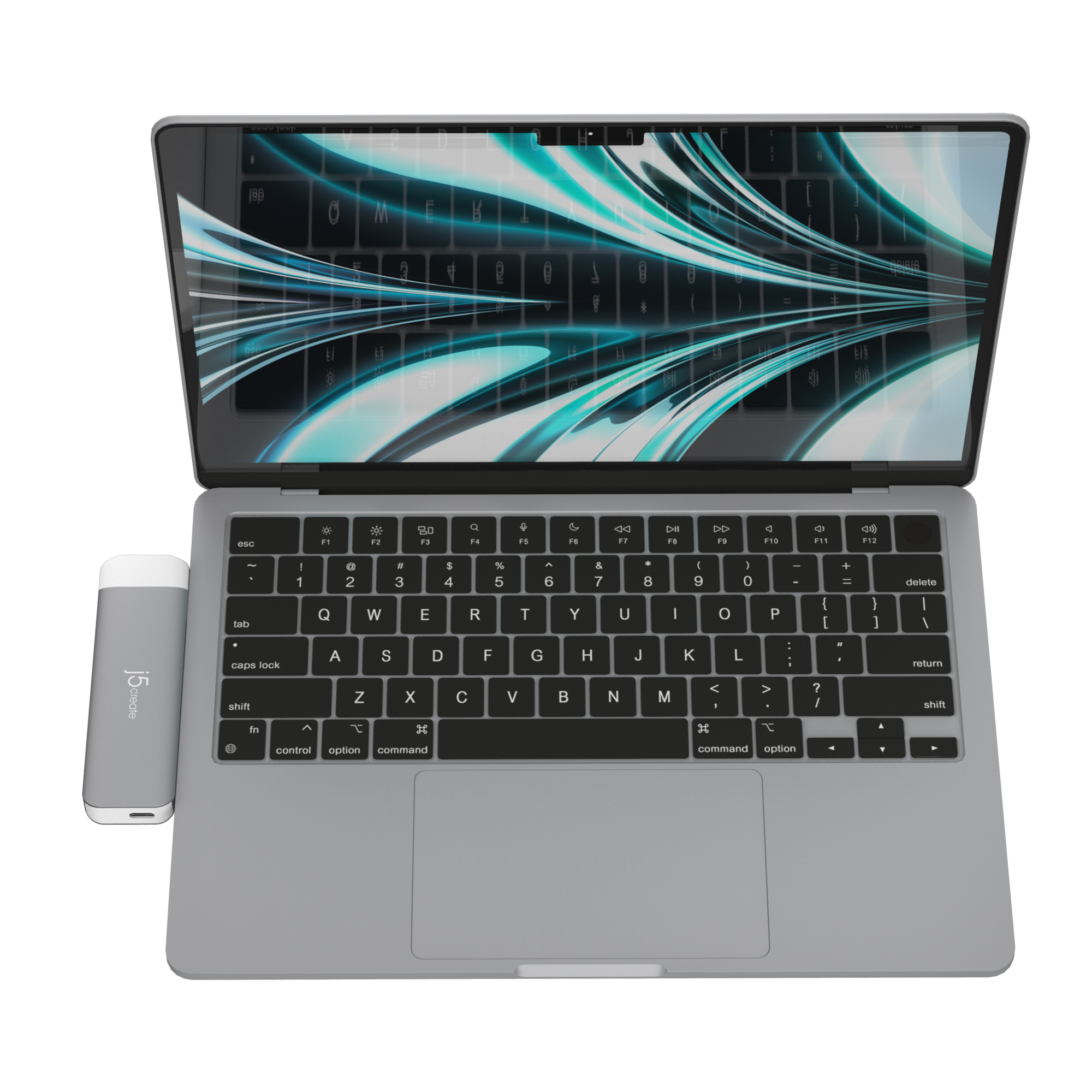 Un laptop argentato con un'unità esterna su sfondo bianco e una tastiera.