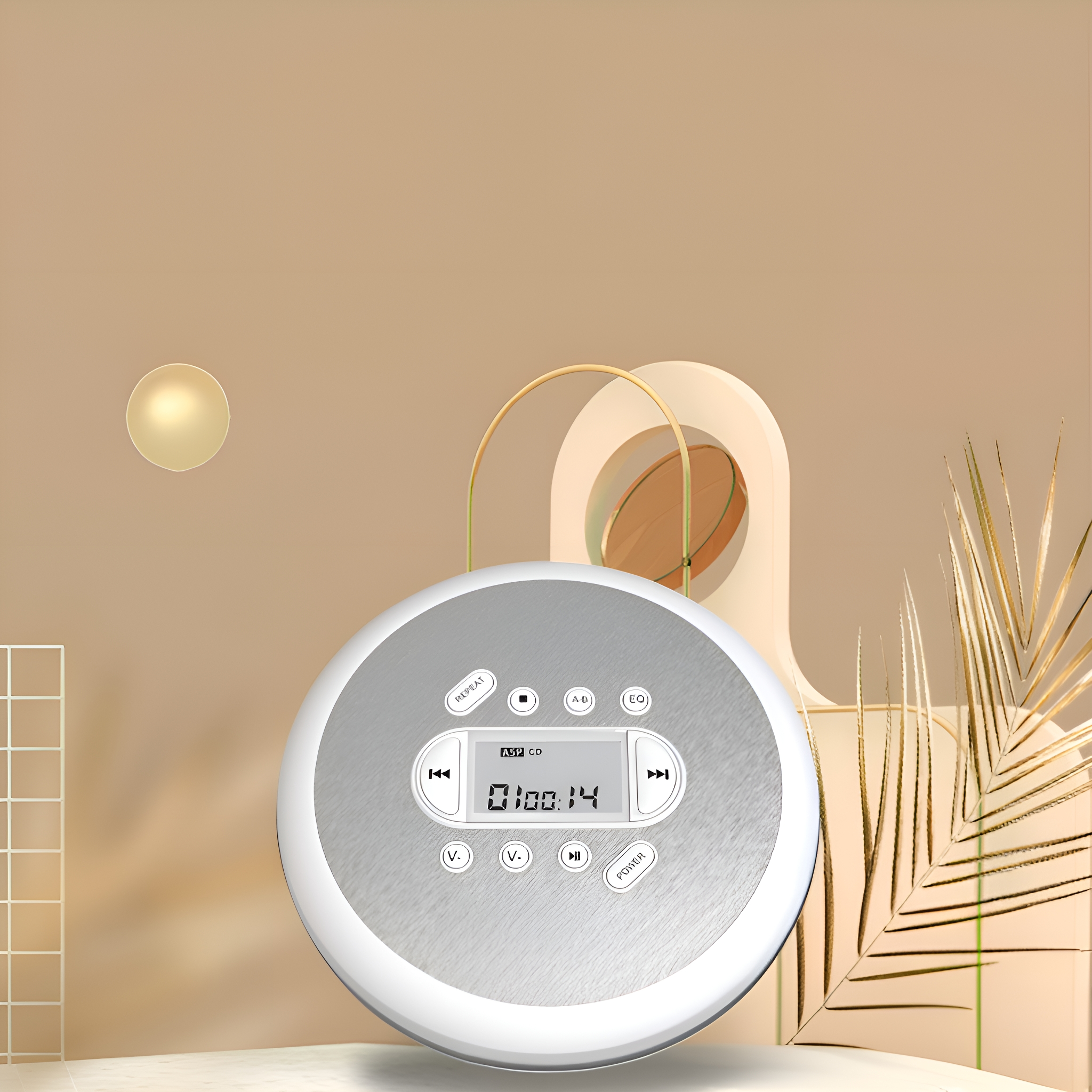 Ein tragbarer CD-Player mit einem Bildschirm, der die Zeit anzeigt. Er befindet sich auf einem beige-goldenen Hintergrund mit einer Pflanze.