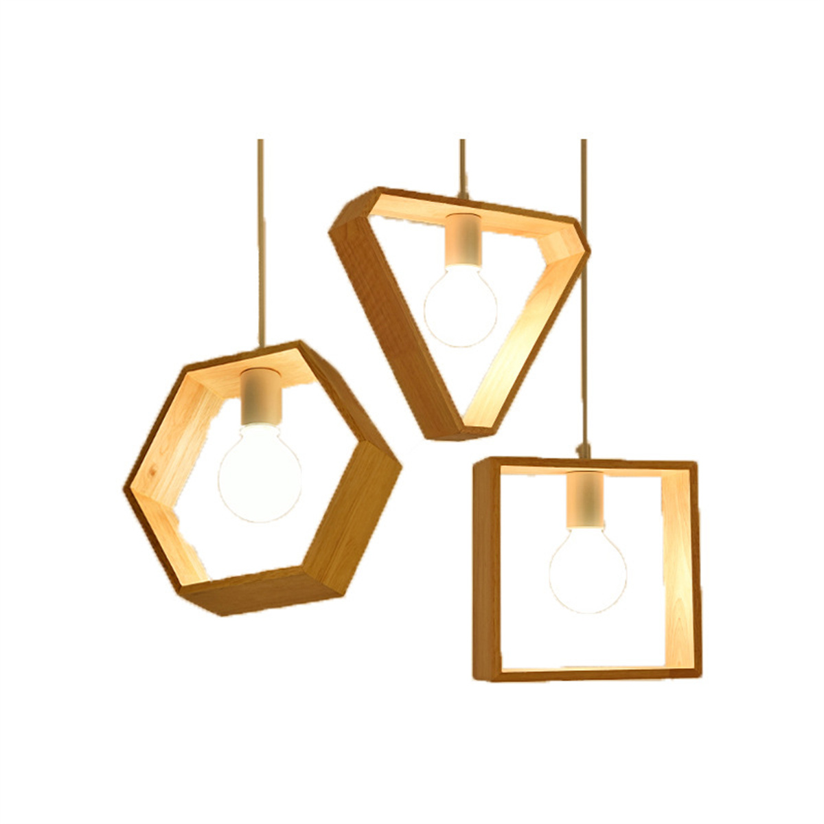 Drei geometrische Lampen aus Holz: ein Sechseck, ein Dreieck und ein Quadrat, mit Glühbirnen.