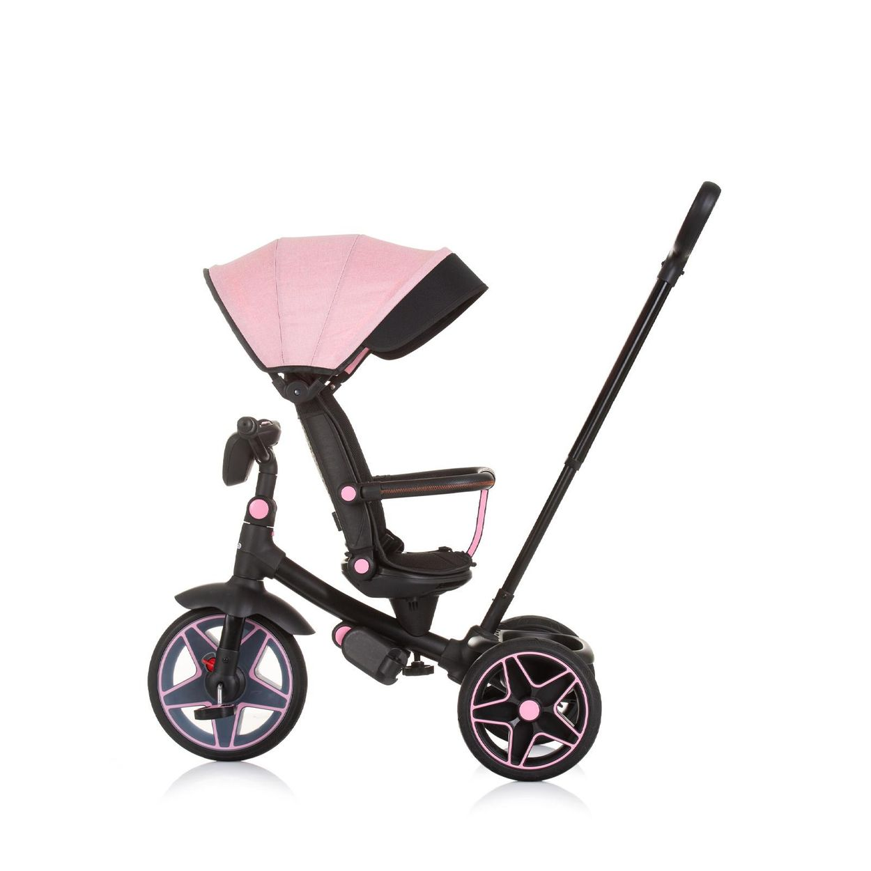 Ein schwarz-rosa Dreirad mit Sonnenschutz. Es hat einen Elternteilgriff und Räder.