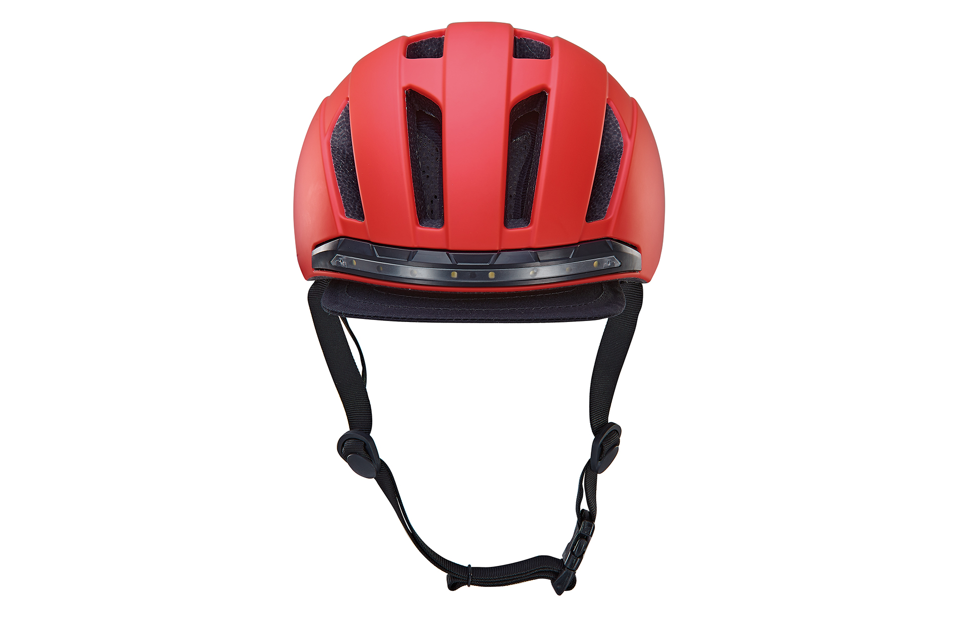 Roter Fahrradhelm mit schwarzen Riemen, von hinten auf weißem Hintergrund betrachtet.