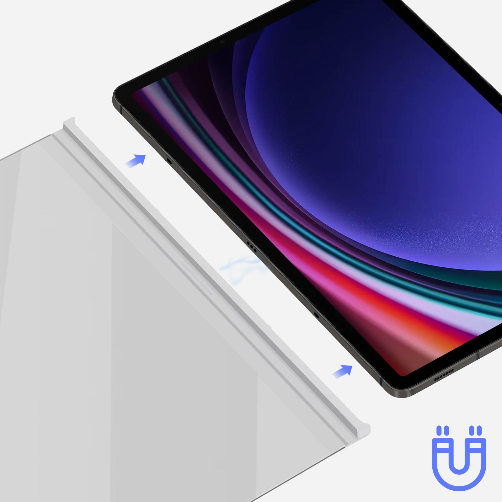 Tablet e protezione schermo con frecce che indicano l'installazione, su sfondo chiaro.
