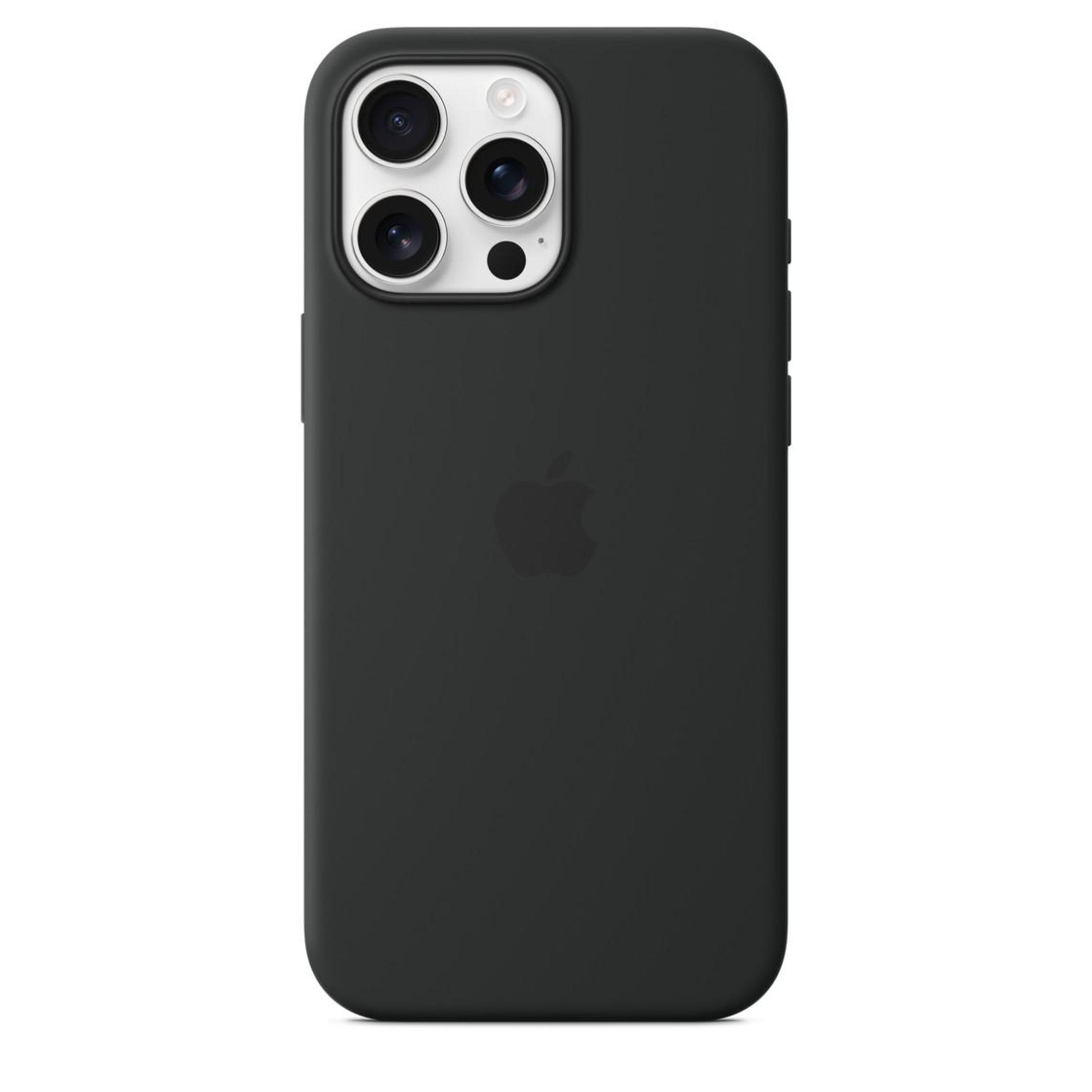 Un iPhone 13 Pro negro con tres cámaras y el logotipo de Apple en una funda.
