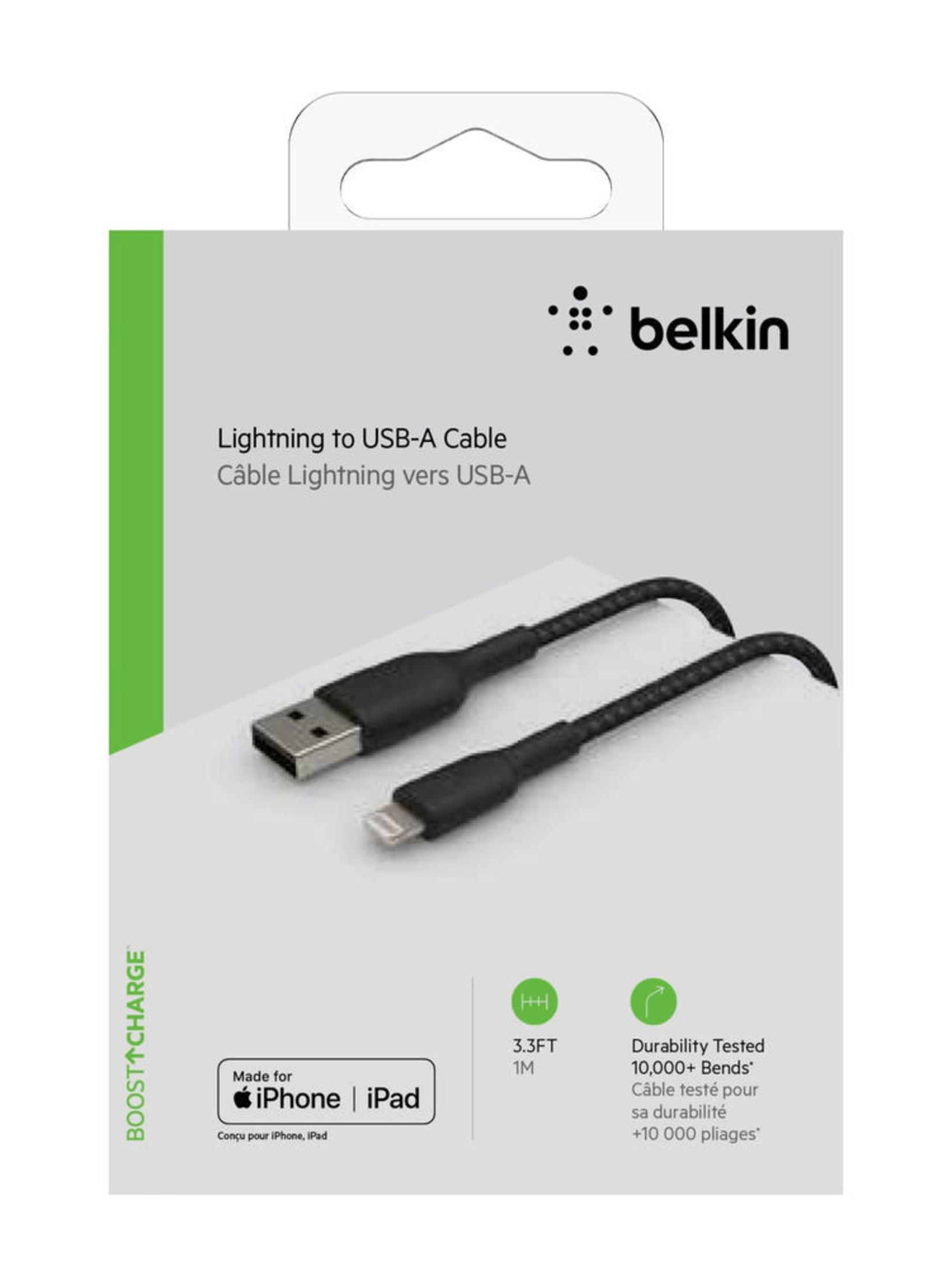 Un câble Belkin Lightning vers USB-A dans un emballage blanc et vert. Le câble est noir et les connecteurs sont noirs et argentés.