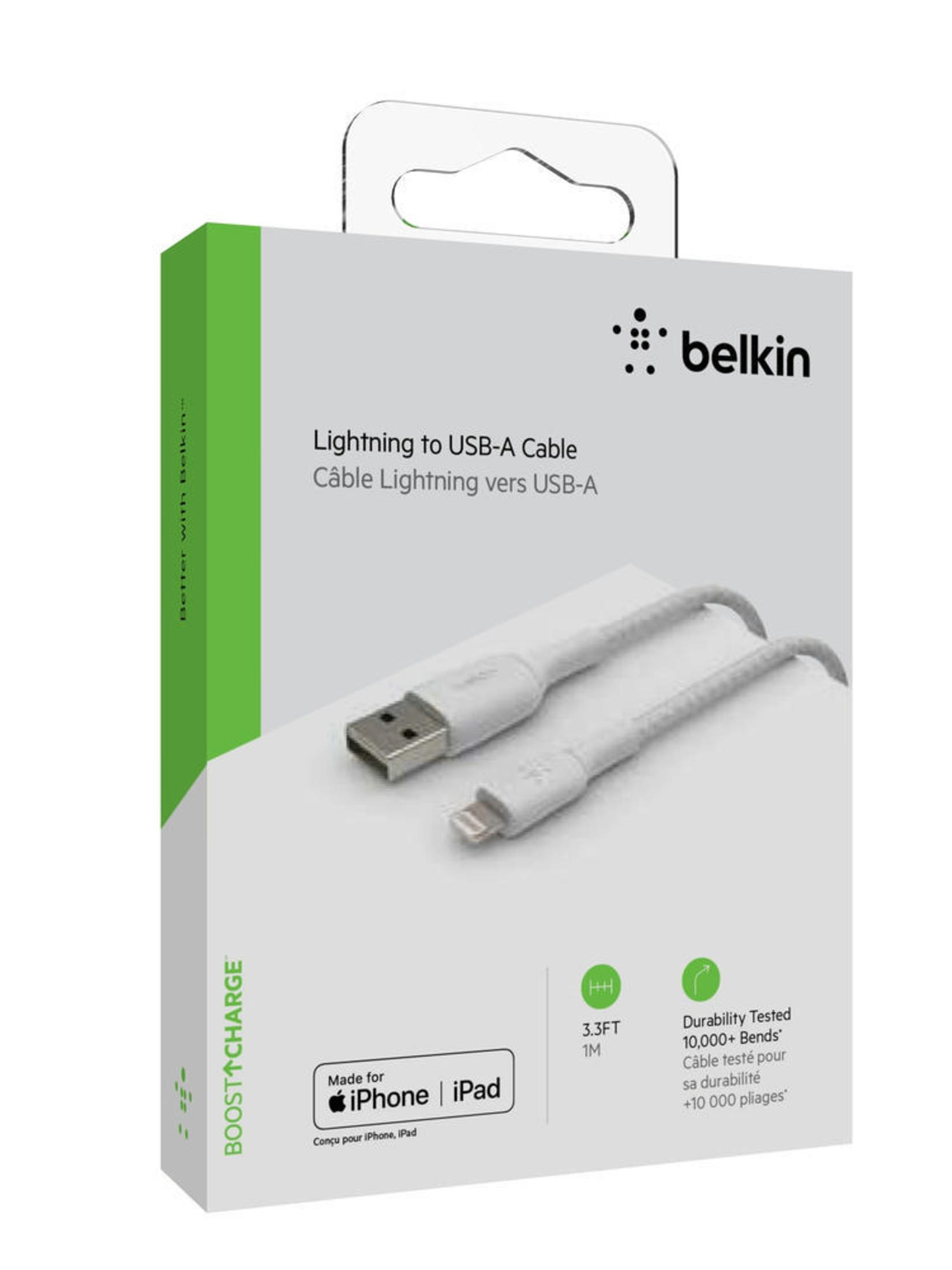 Boîte Belkin avec câble Lightning vers USB-A. Câble blanc affiché. Texte : Câble Lightning vers USB-A.