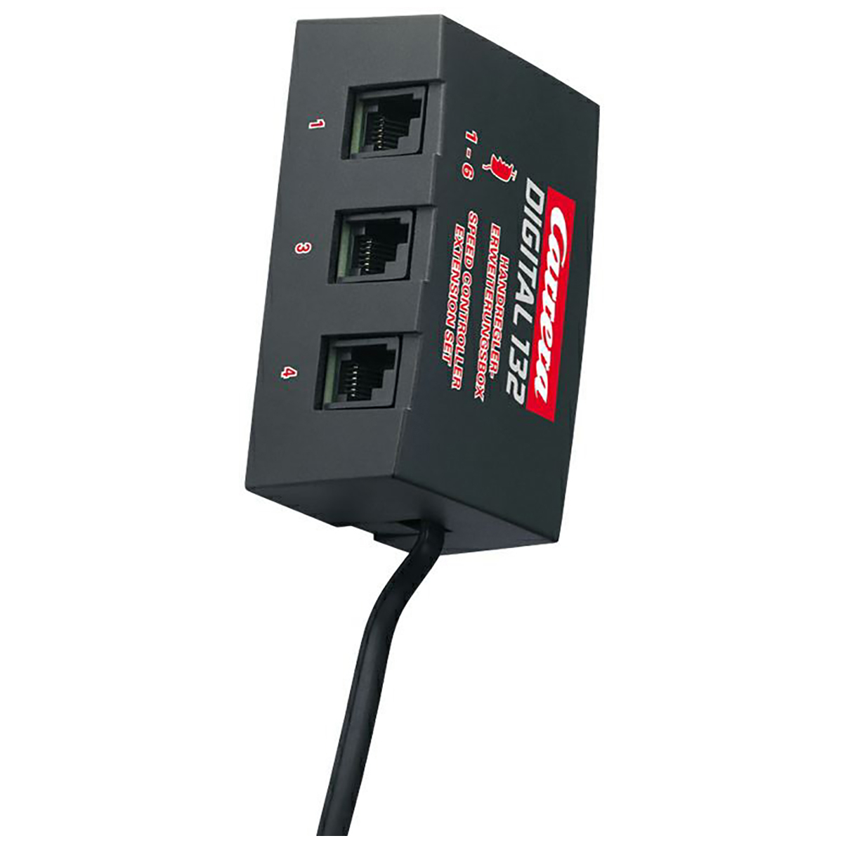 Un'unità di controllo Carrera Digital 132 con porte e un cavo nero.
