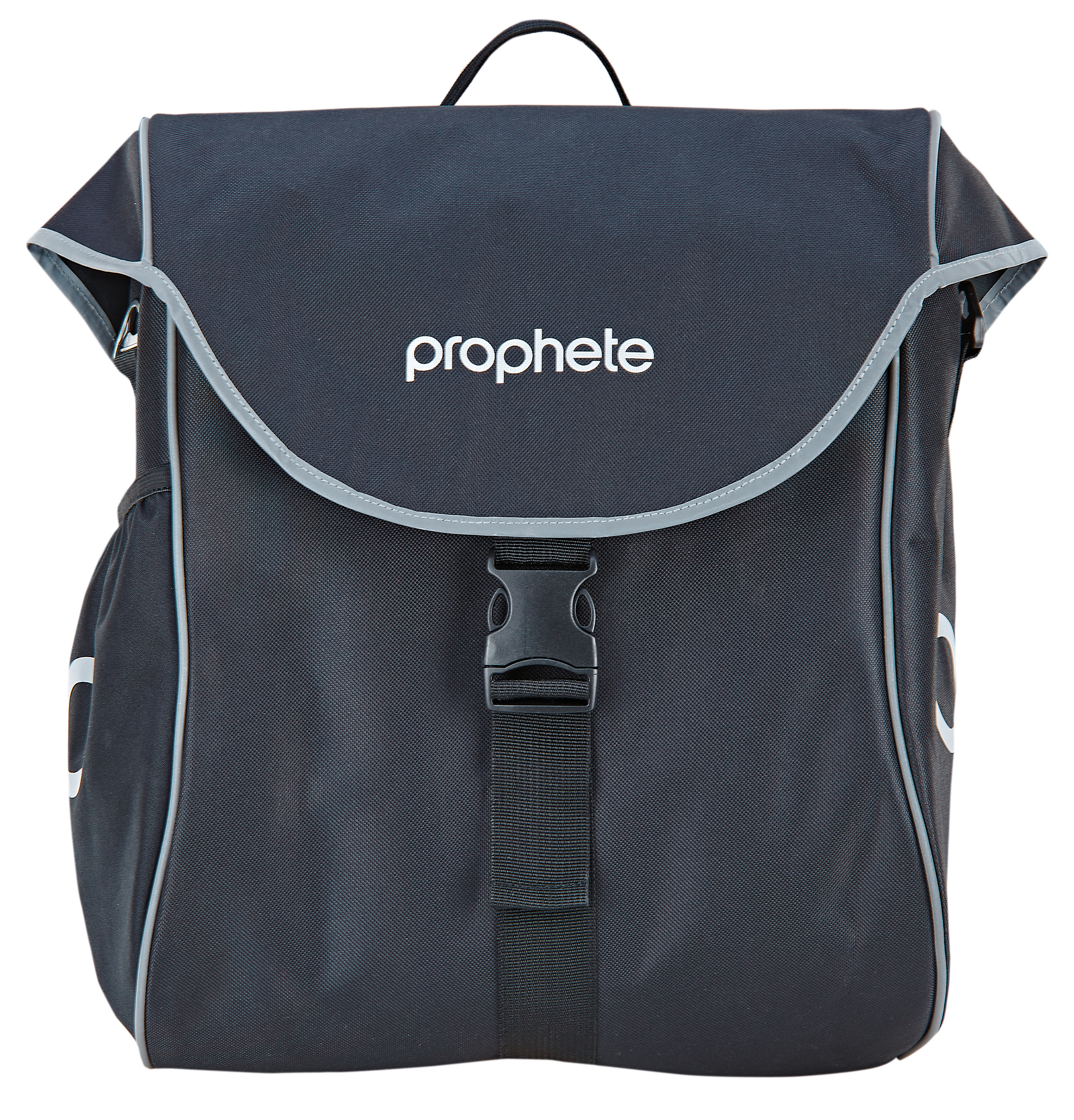 Schwarzer Rucksack mit Klappe und Schnalle. Weißer Text: Prophete, mit grauem Besatz. Isoliert auf weißem Hintergrund.