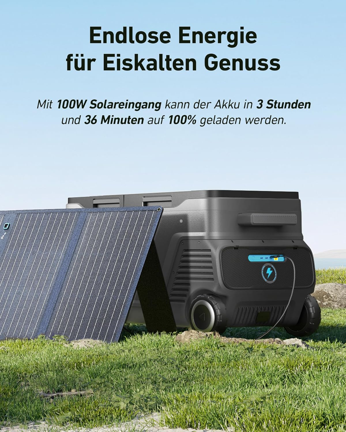 Solarpanel lädt eine schwarze tragbare Powerstation. Text sagt, dass es in 3 Stunden 36 Minuten lädt.