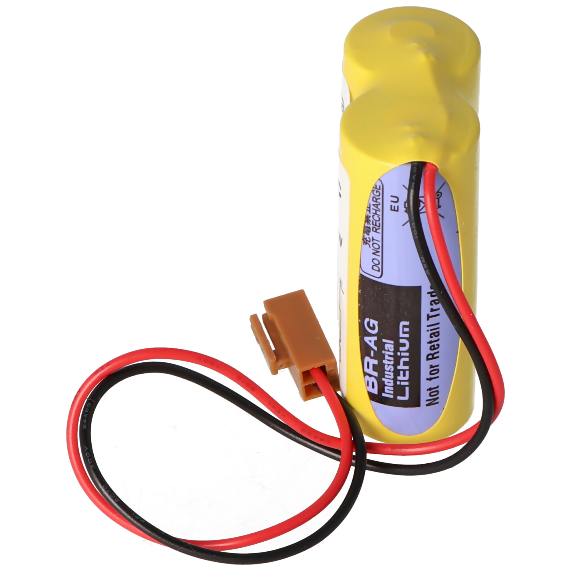 Gelbe Batterie mit roten und schwarzen Drähten und braunem Stecker auf weißer Oberfläche.