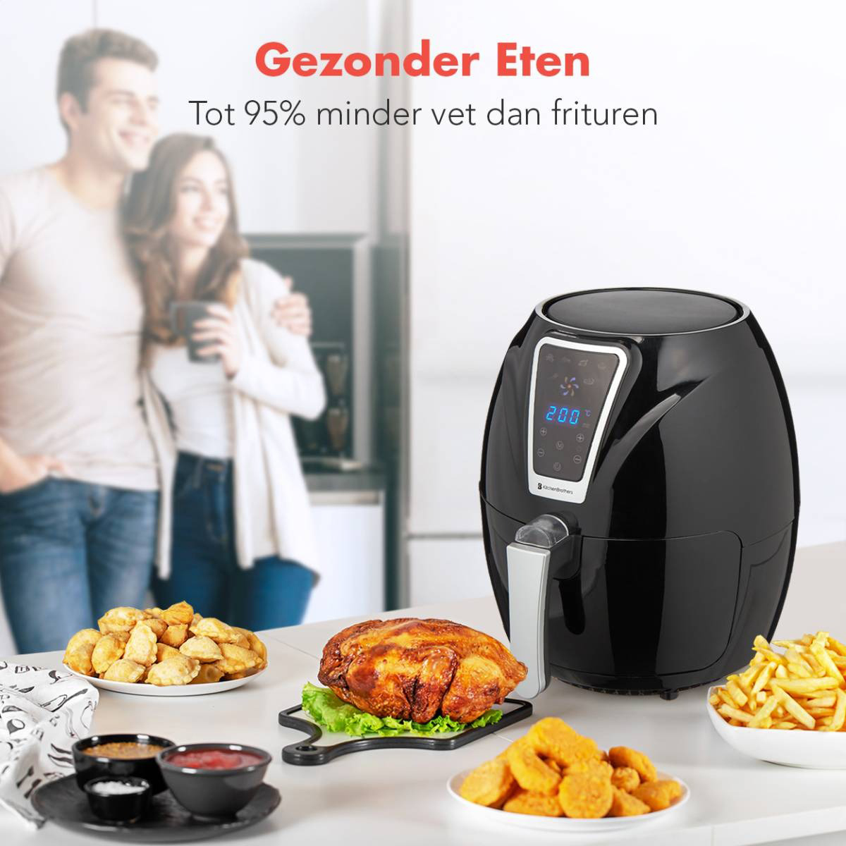 Zwarte airfryer met eten erin en opzij. Mensen op de achtergrond. Tekst 'Gezond eten'.