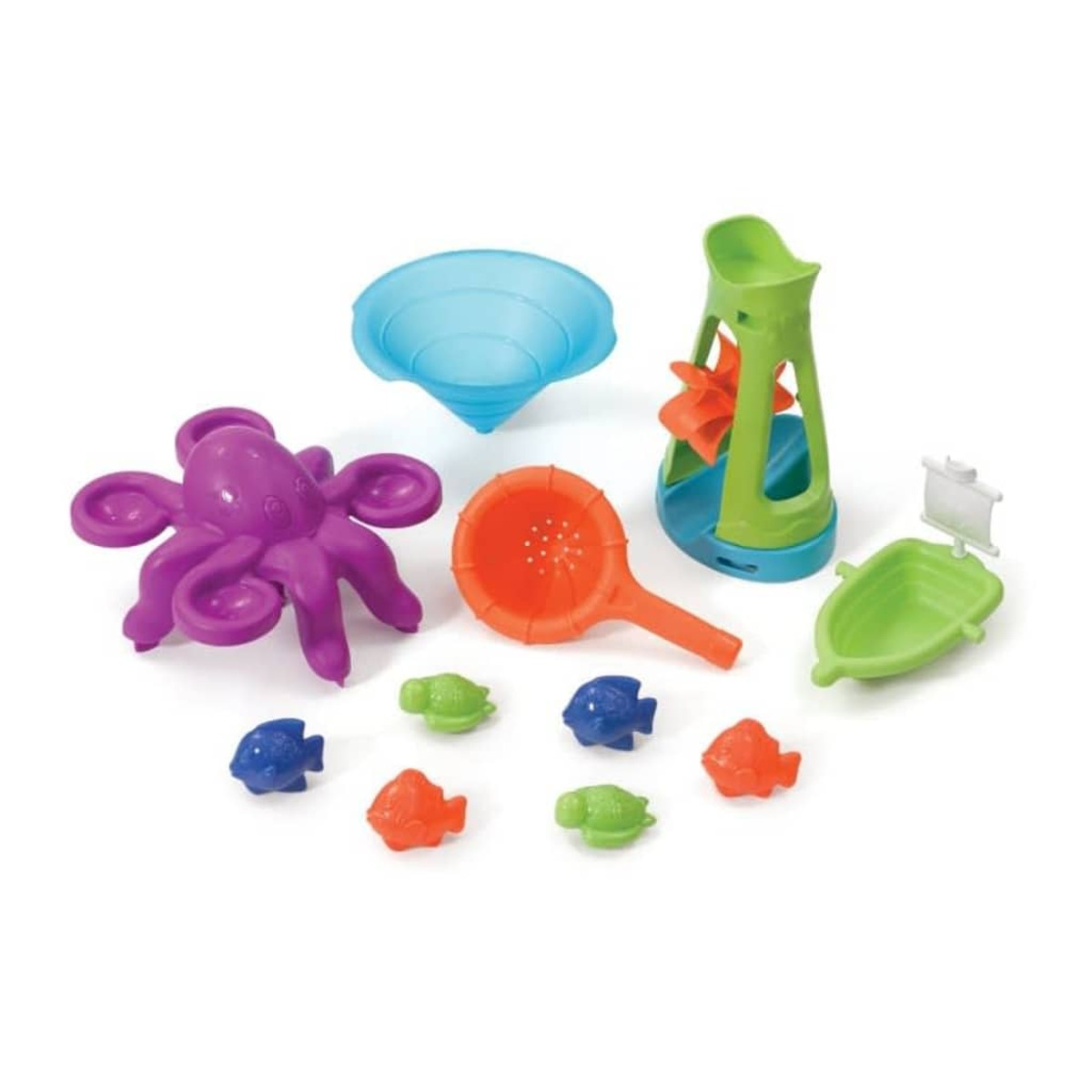 Farbenfrohes Badespielzeug-Set: Oktopus, Trichter, Wasserrad, Boot, Fisch und Sieb. Auf einer weißen Oberfläche.