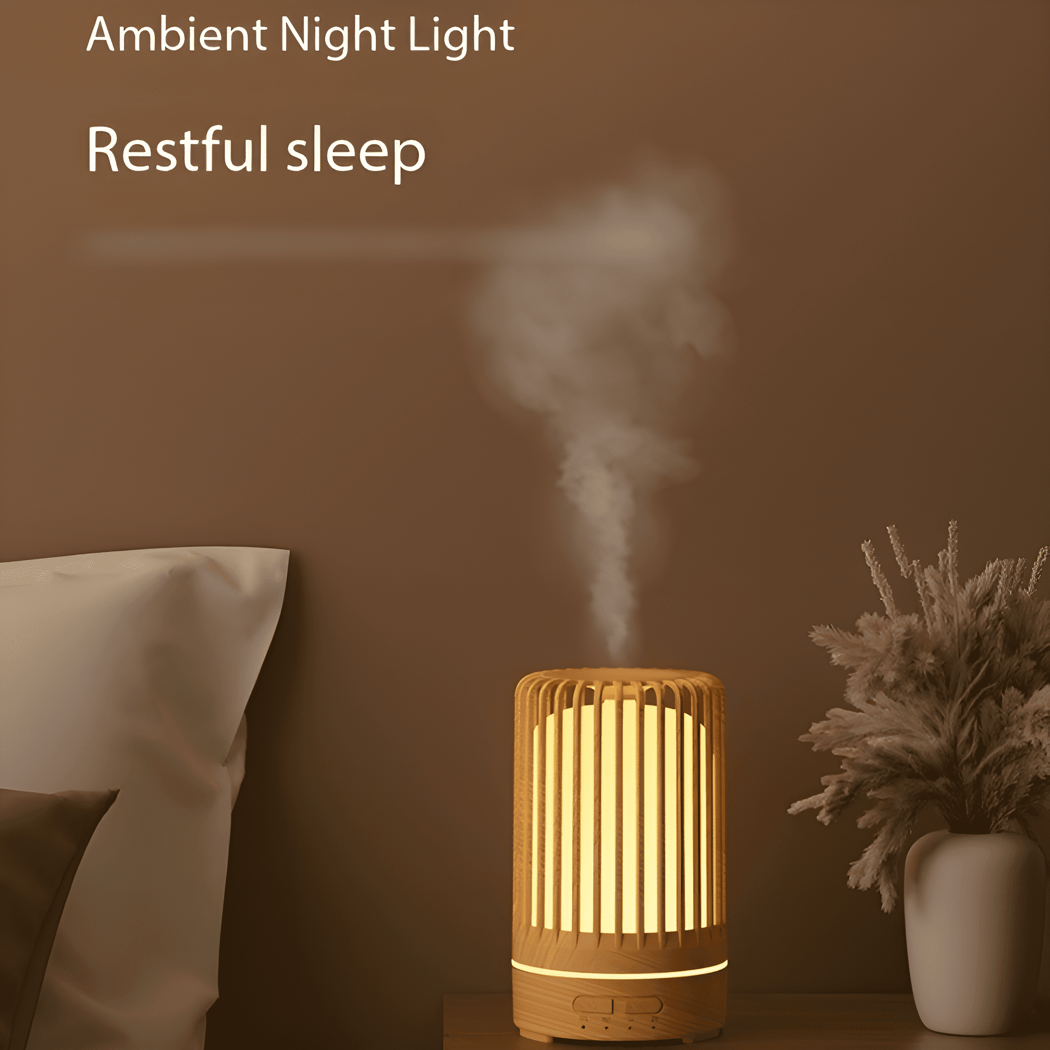Ein Holz-Aromadiffusor verströmt Dampf. Text: Umgebungs-Nachtlicht, erholsamer Schlaf. Sanfte Beleuchtung.