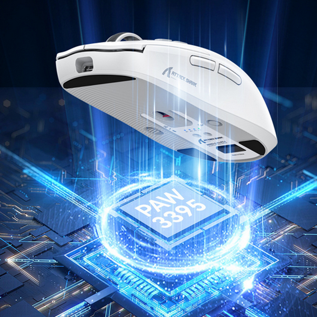 Eine weiße Gaming-Maus mit dem PAW 3395 Chip und blauem Schaltkreis-Hintergrund.