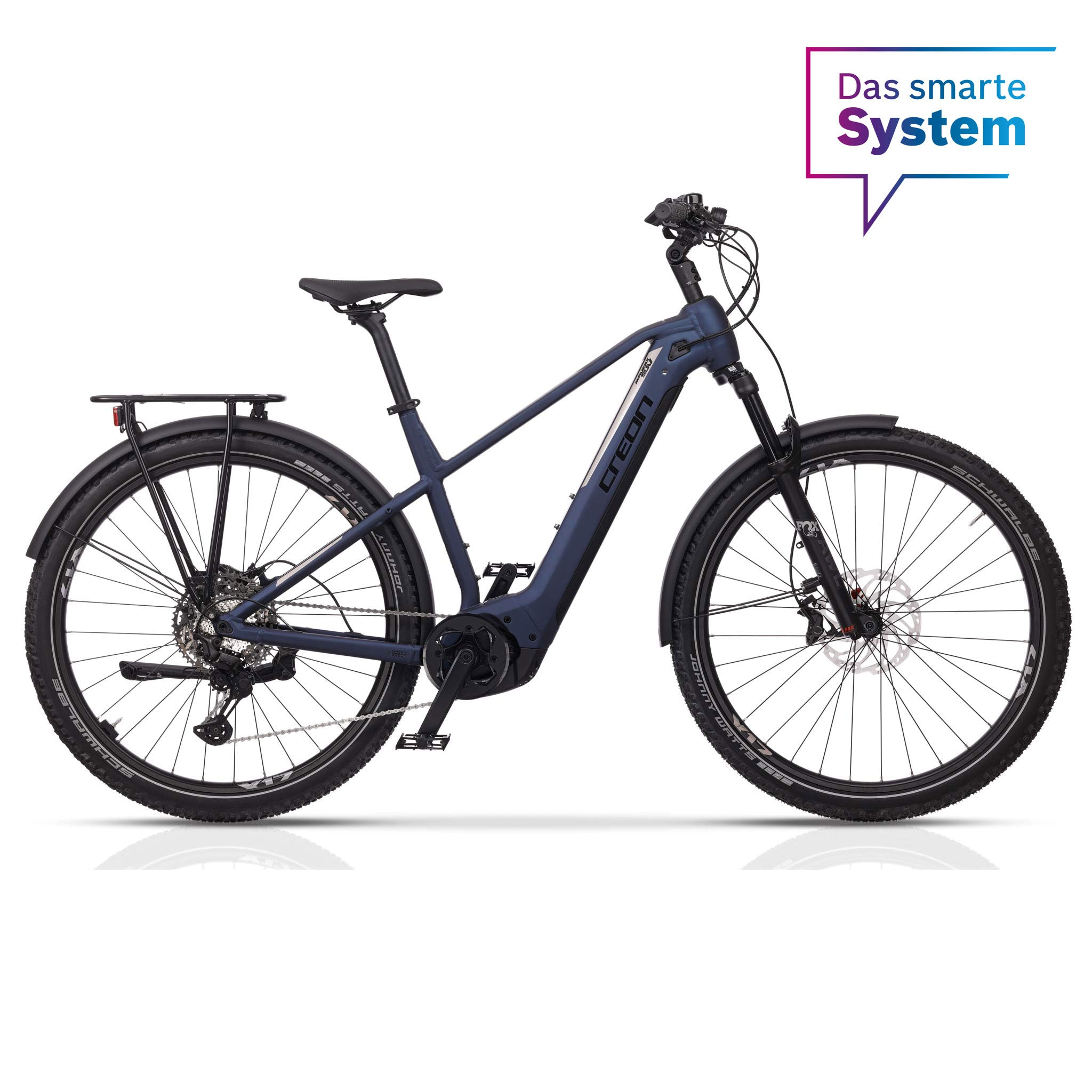 Blaues Elektrofahrrad. Blaues Elektrofahrrad mit schwarzen Schutzblechen. Weißer Hintergrund. Text: Das smarte System.