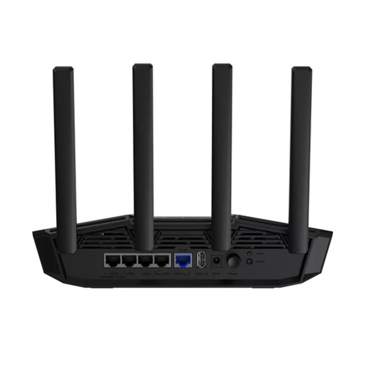 Schwarzer Router mit vier Antennen, Anschlüssen und Ein-/Ausschaltern auf weißem Hintergrund.