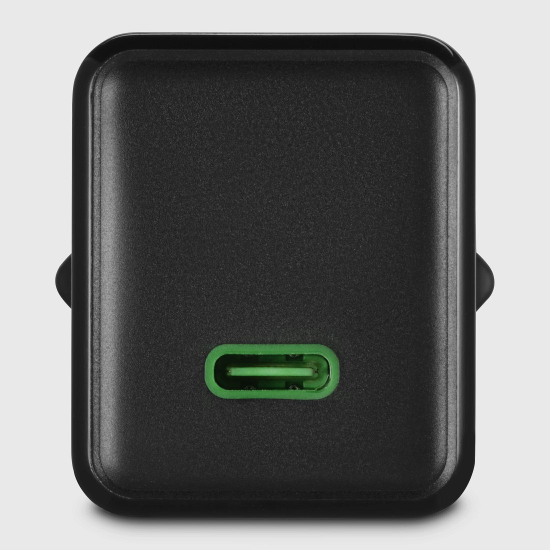 Caricatore USB-C nero con porta verde.